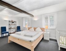 Sfeervol 18e-eeuws vakantiehuis voor 10 personen met privé-zwembad en sauna - thumbnail 2