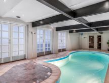 Sfeervol 18e-eeuws vakantiehuis voor 10 personen met privé-zwembad en sauna - thumbnail 5
