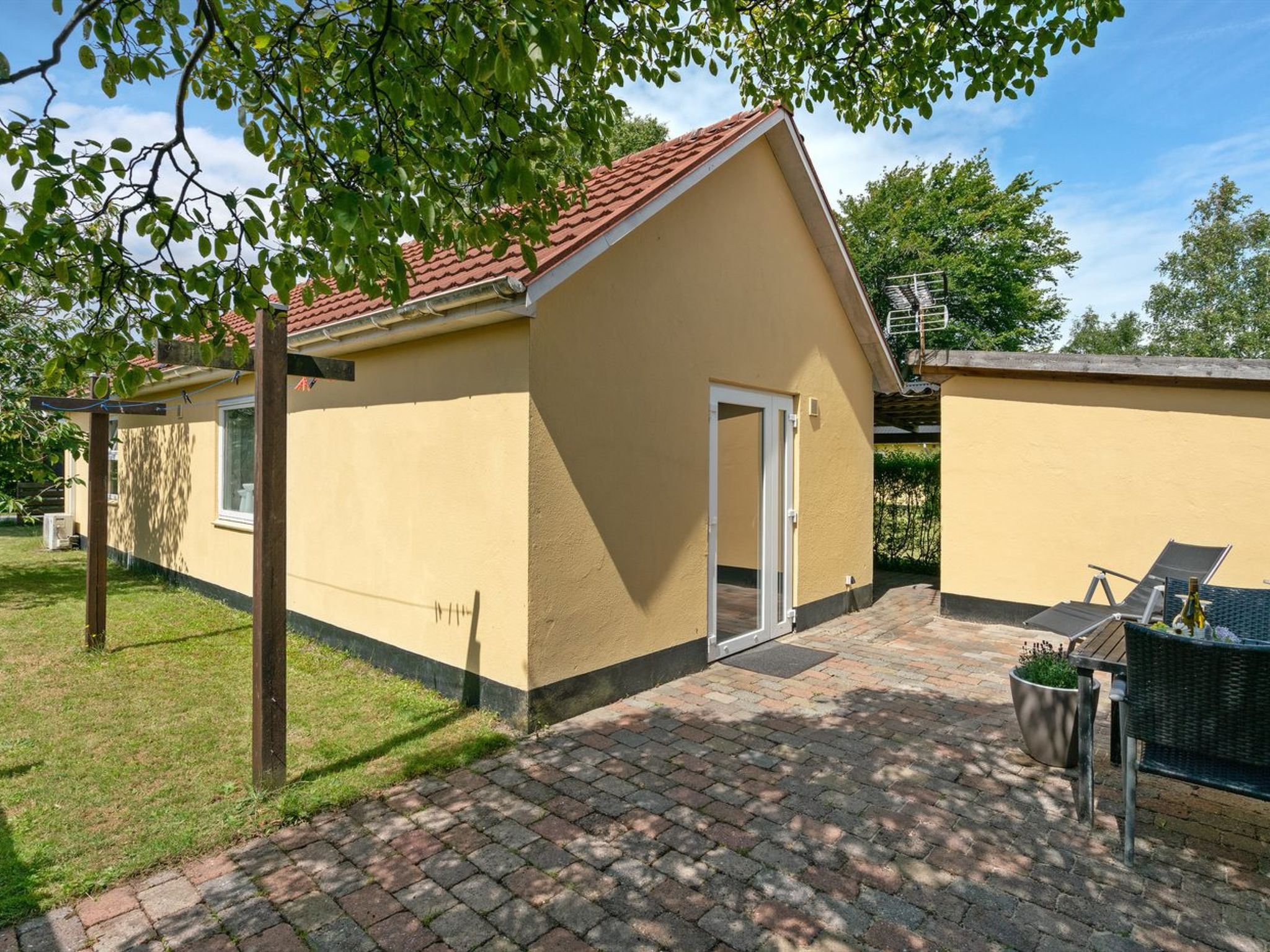 "Øthi"-Buiten