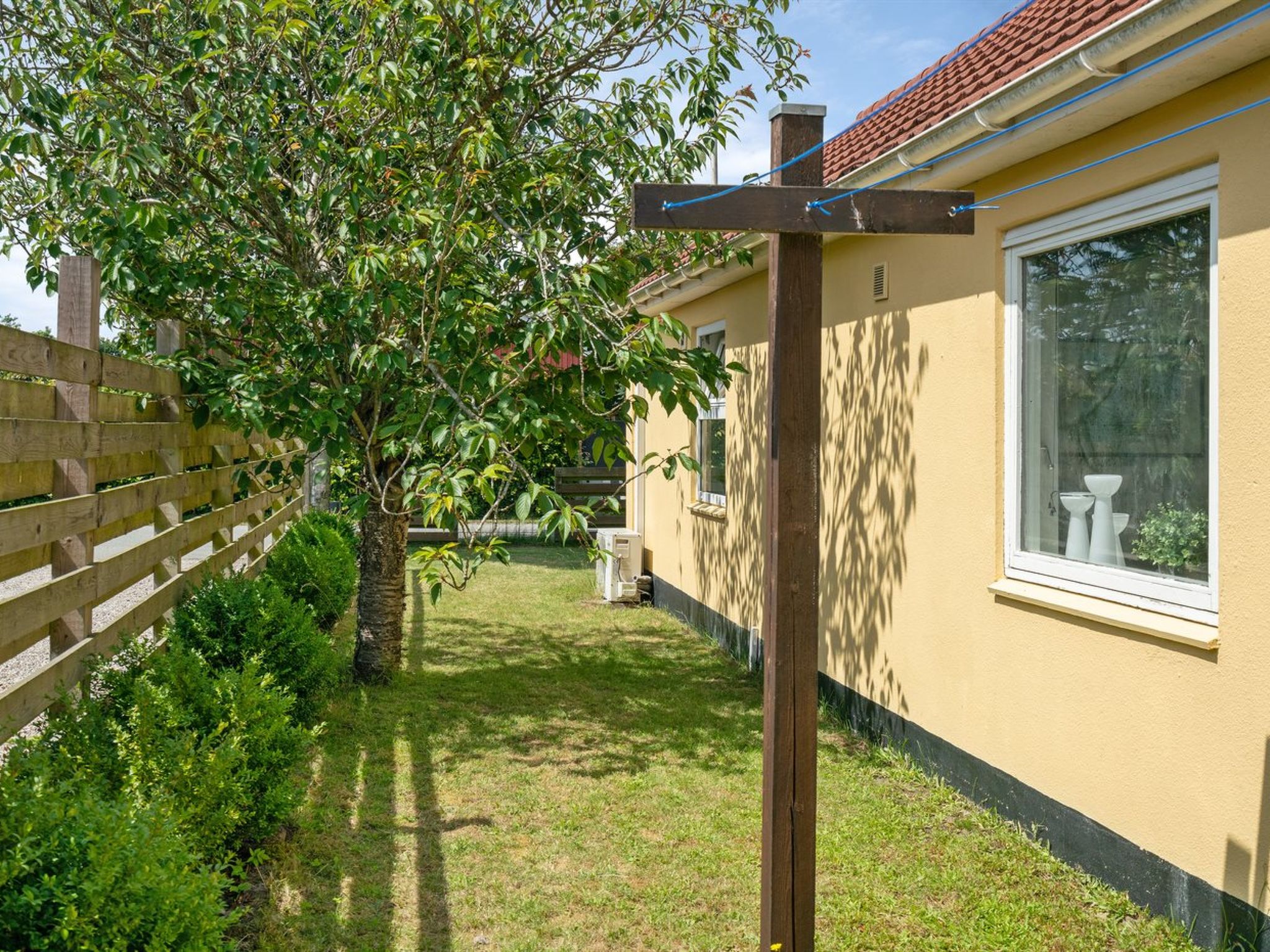 "Øthi" - Buiten