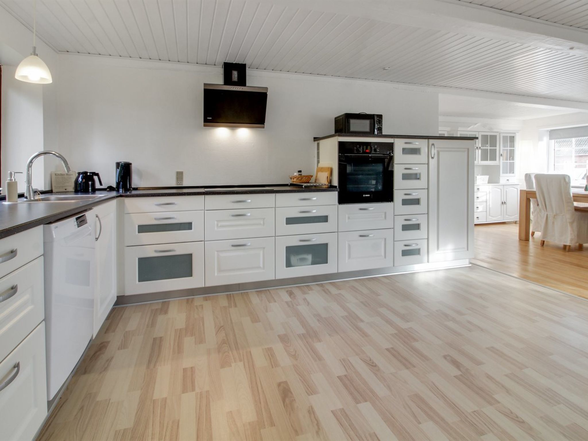 "Lokke" - 19km from the sea - Binnen