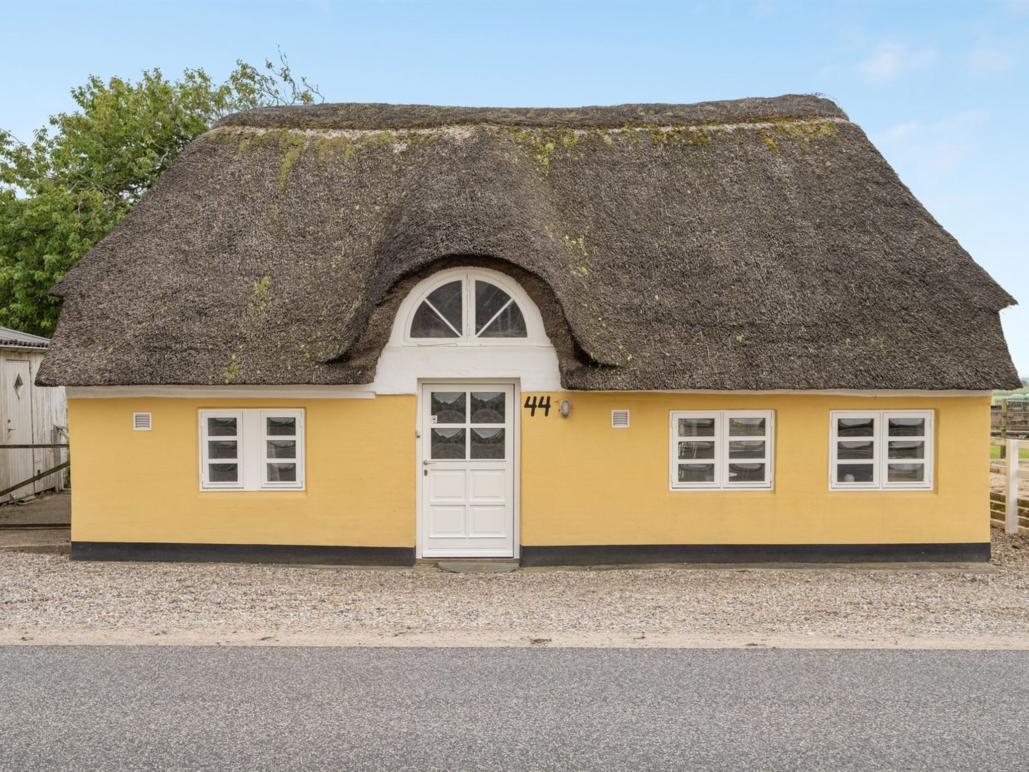"Miko" - 19km from the sea - Buiten