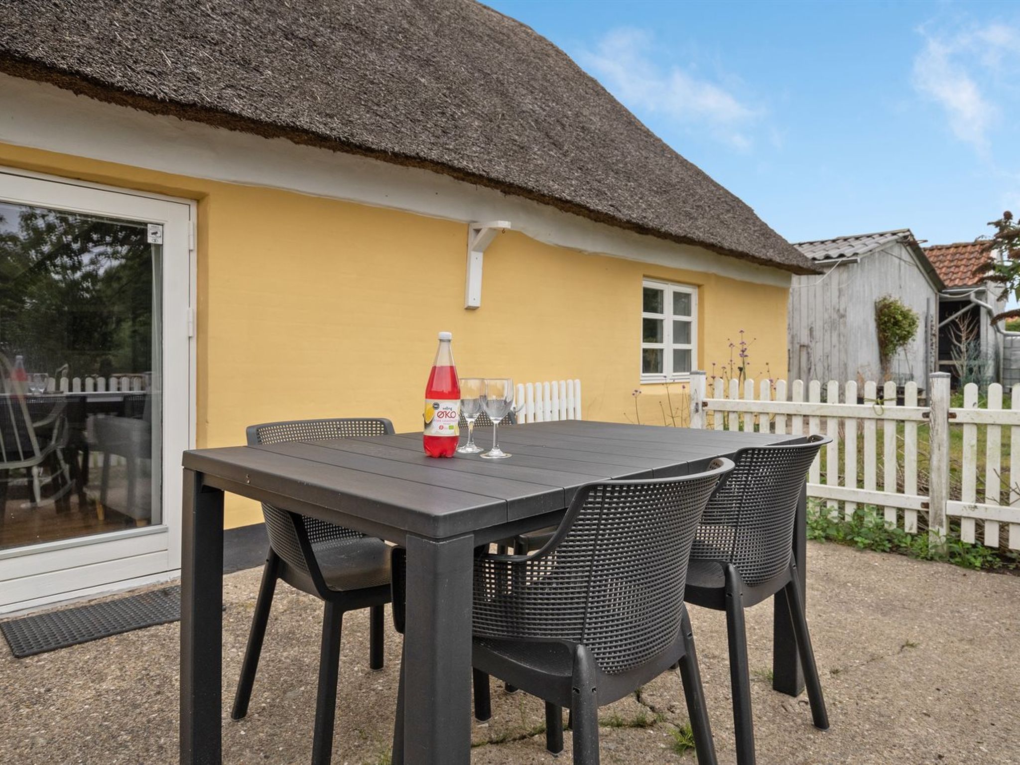 "Miko" - 19km from the sea - Buiten