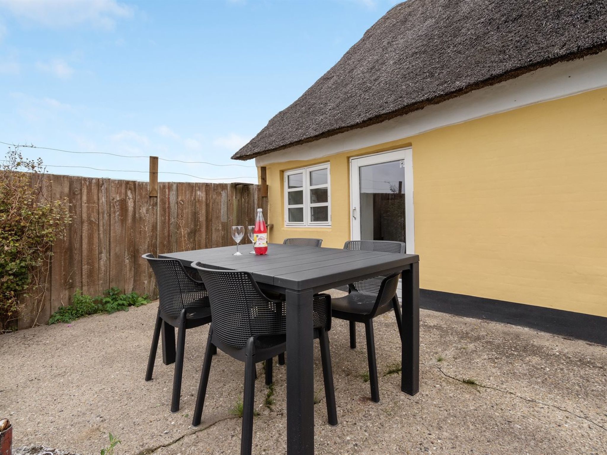 "Miko" - 19km from the sea - Buiten
