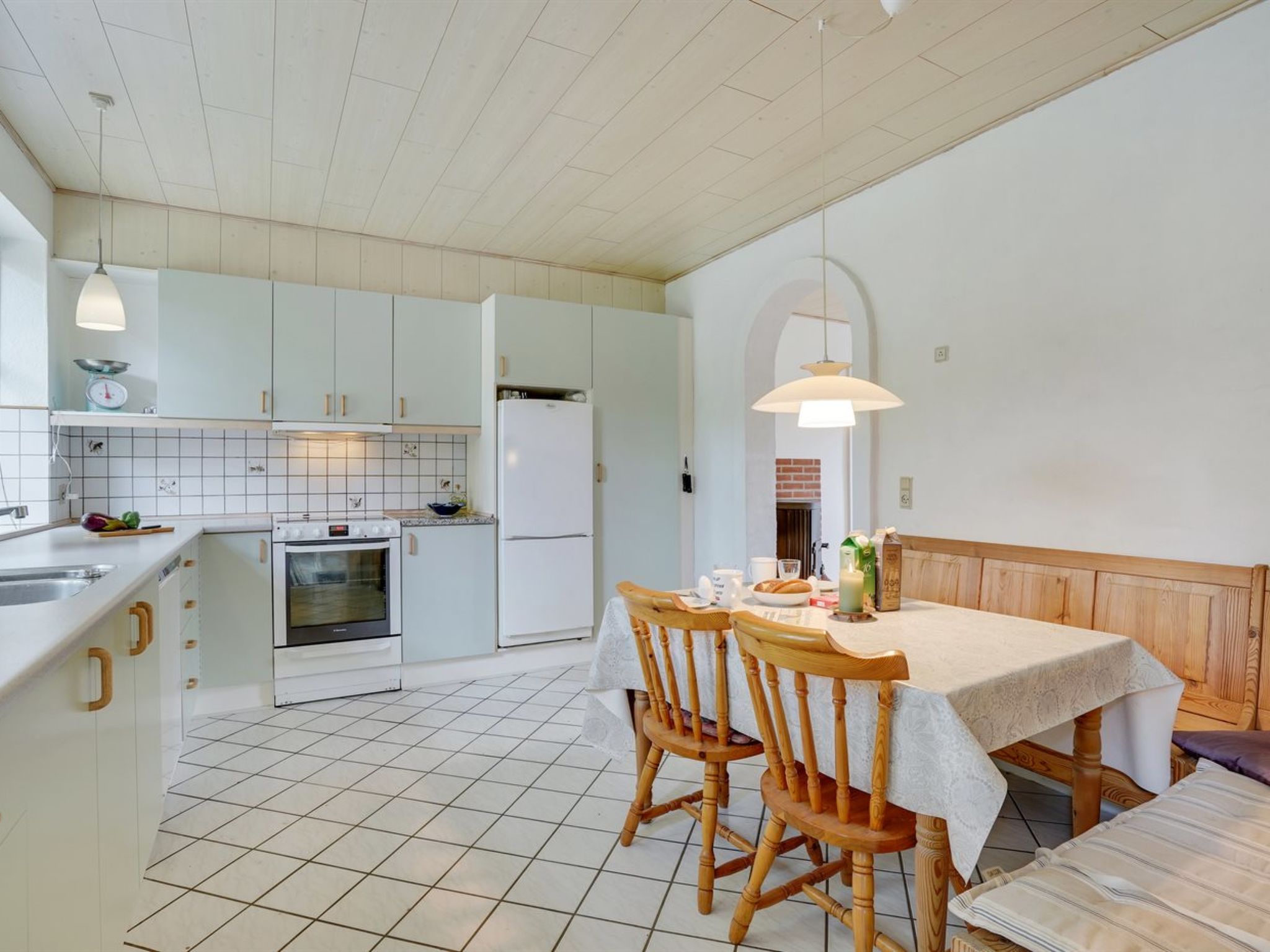 "Jonni" - 15km from the sea - Binnen