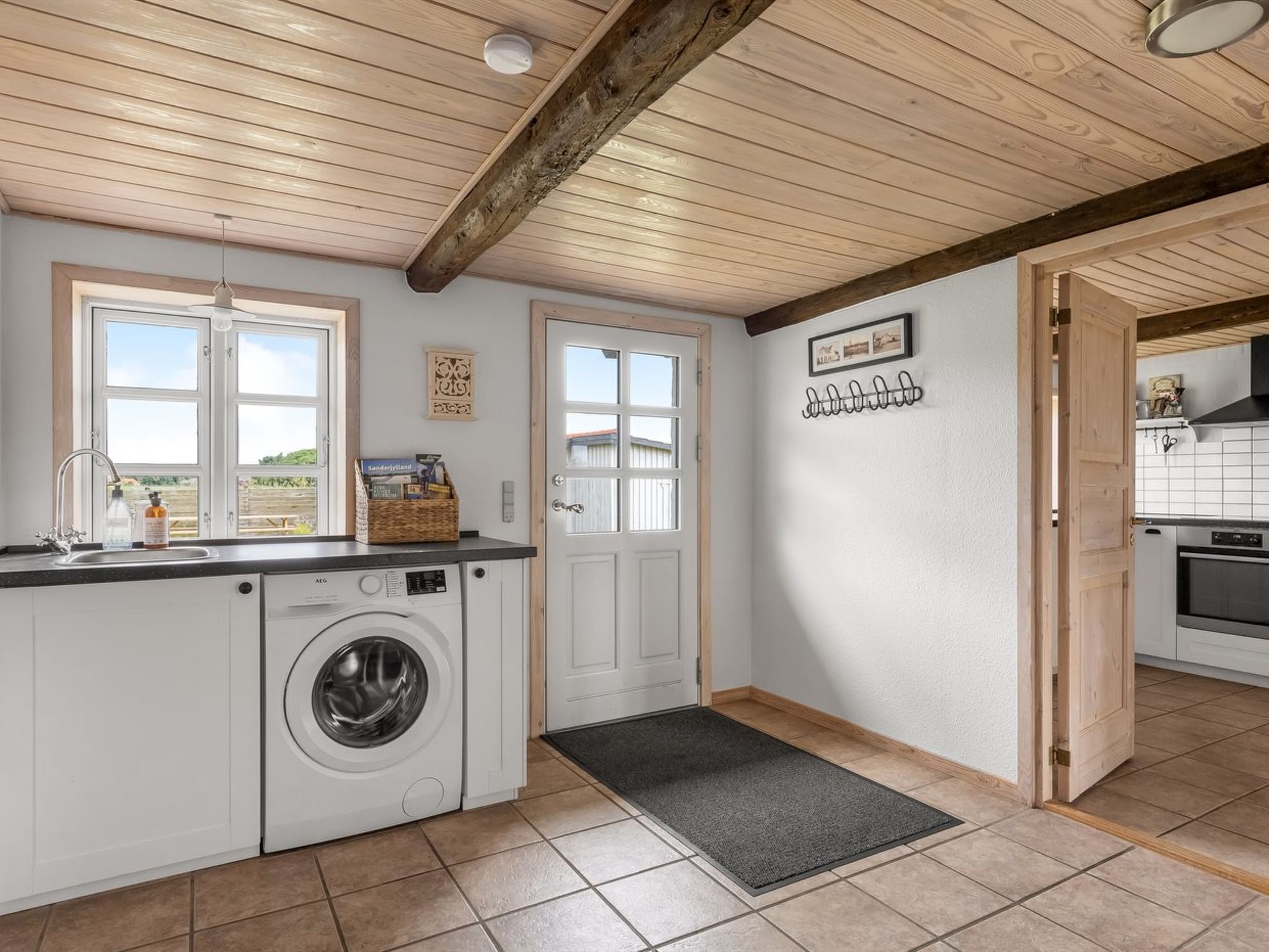 "Nette" - 15km from the sea - Binnen