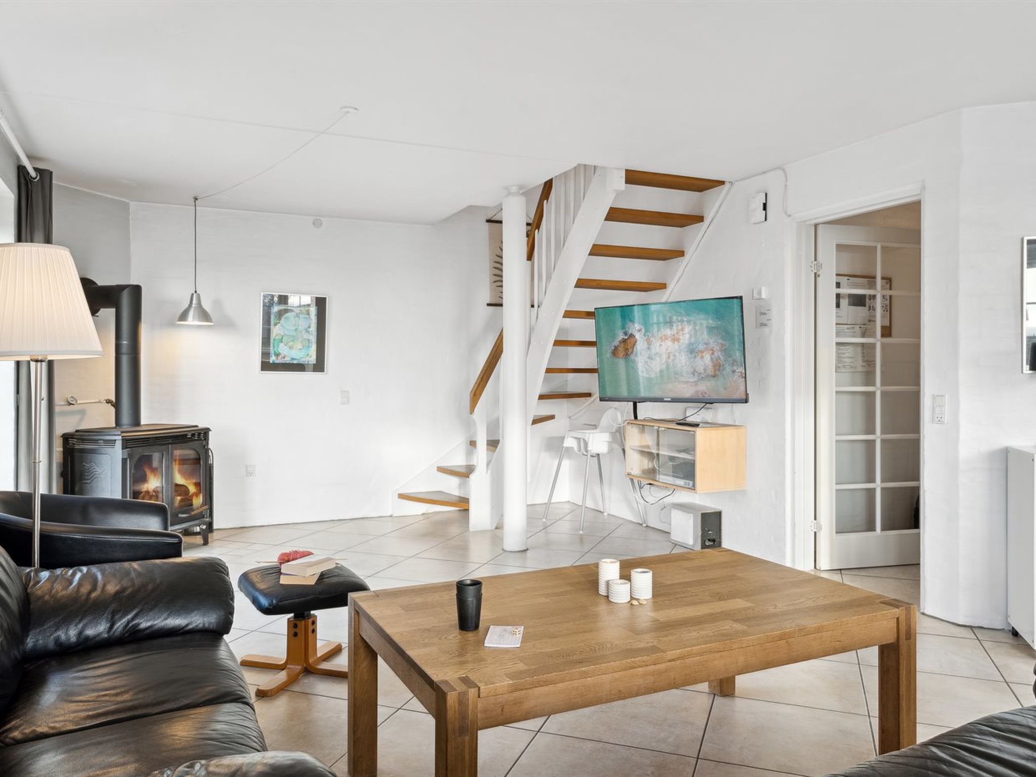 "Joonas" - 100m from the sea - Binnen