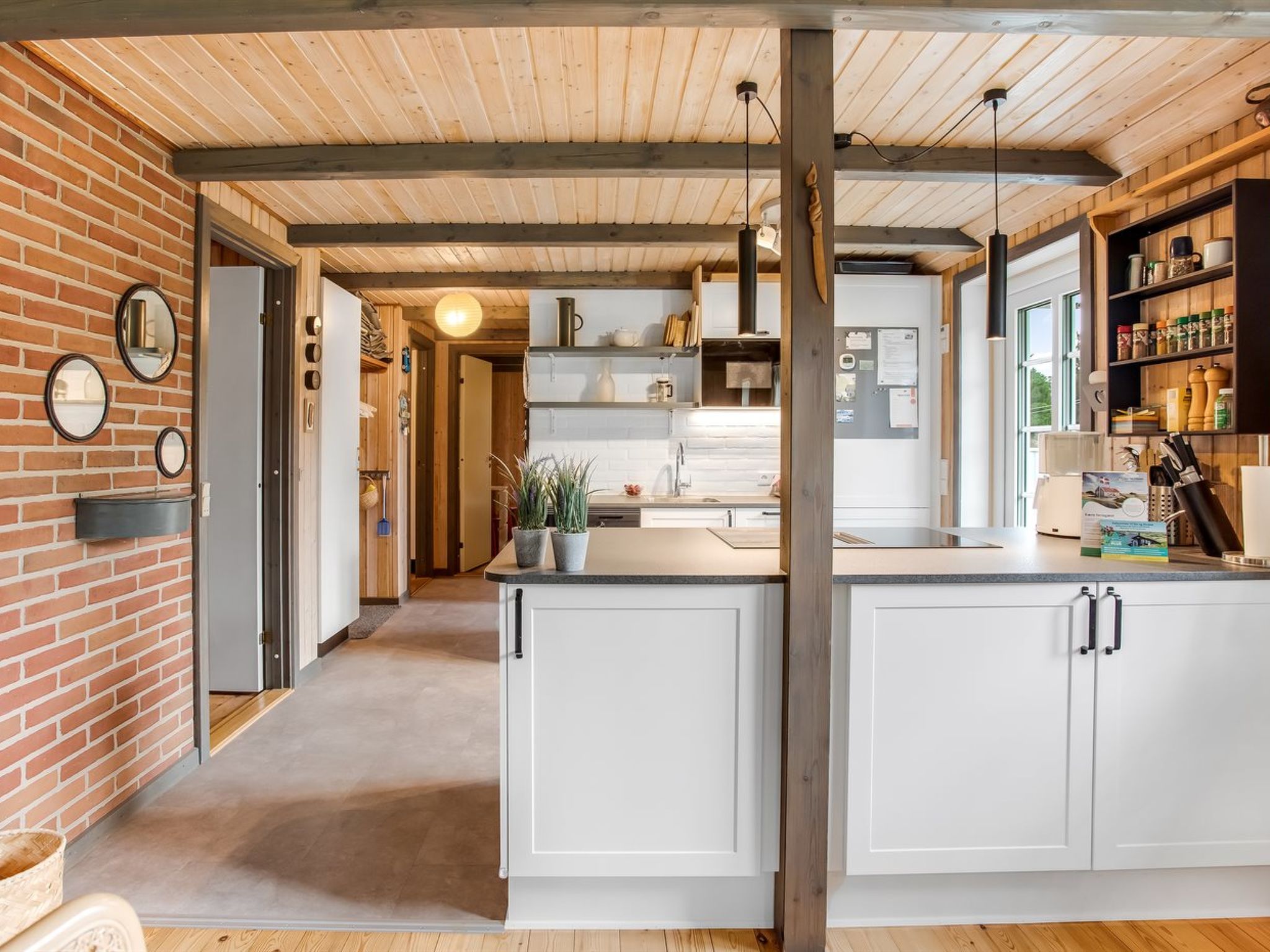 "Hakun" - 4km from the sea - Binnen