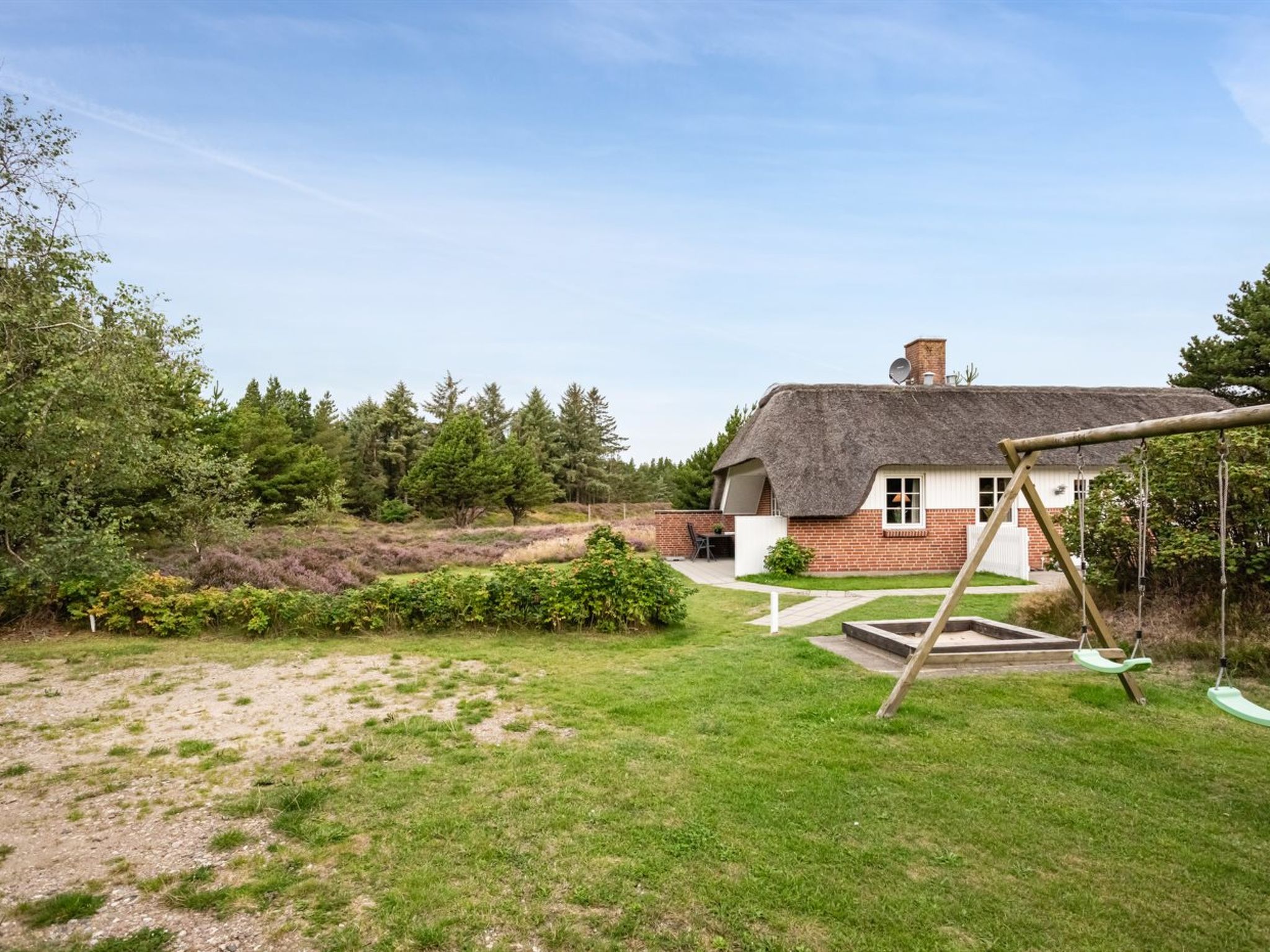 "Hakun" - 4km from the sea - Buiten
