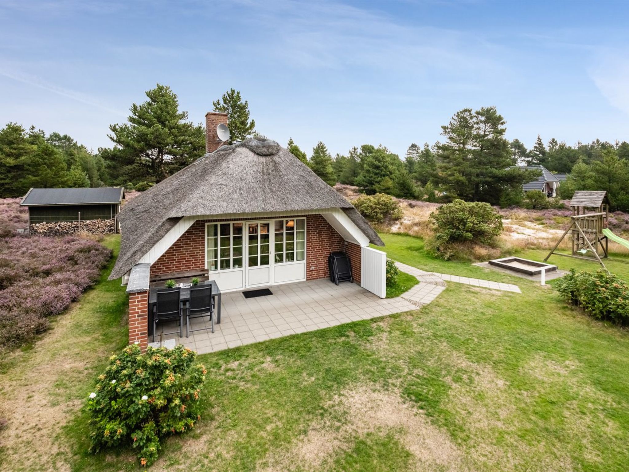 "Hakun" - 4km from the sea - Buiten