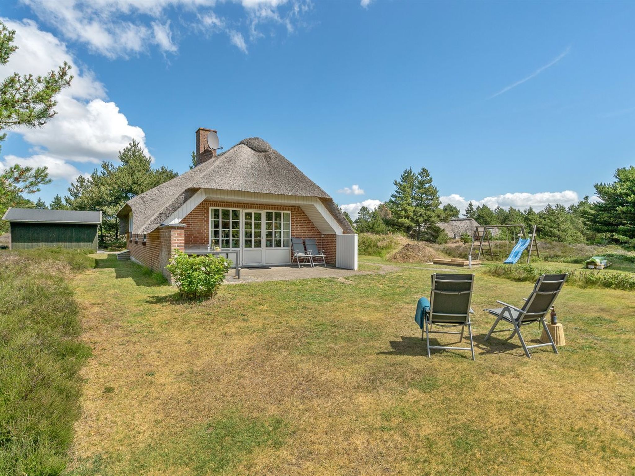 "Hakun" - 4km from the sea - Buiten