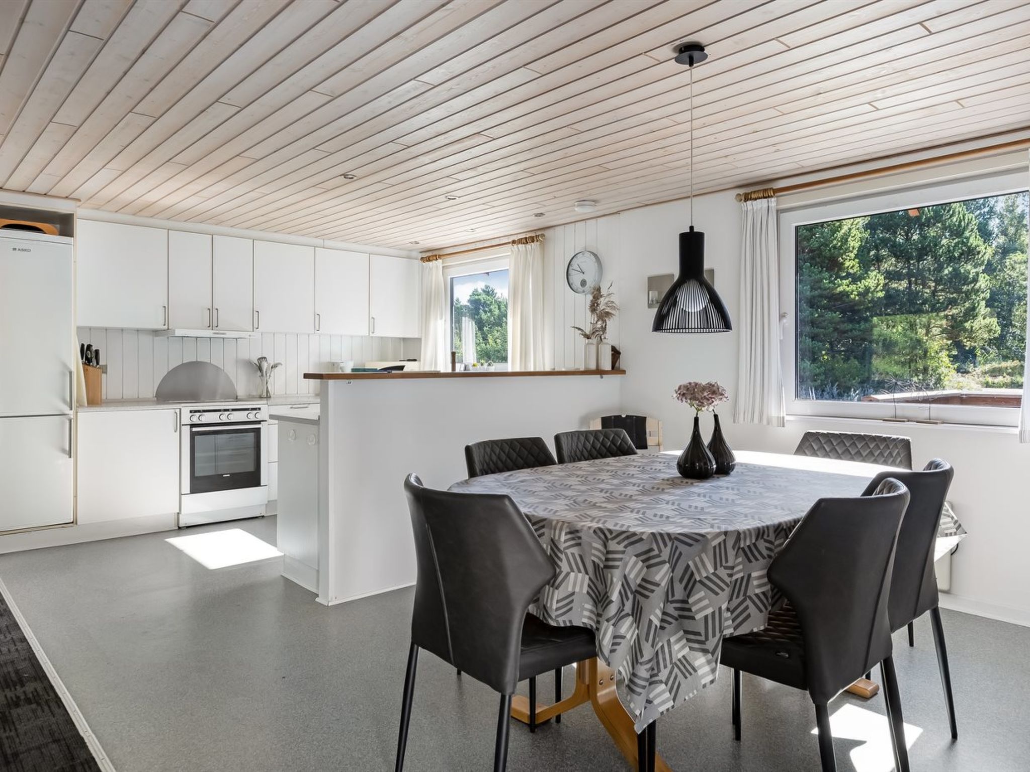 "Maija" - 1.4km from the sea - Drinnen
