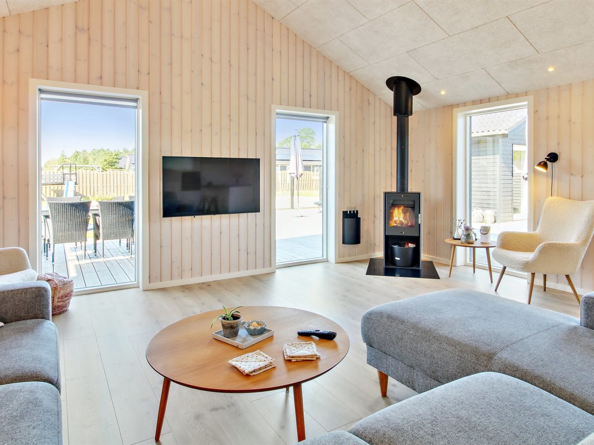 "Anuk" - 2.3km from the sea - Inside