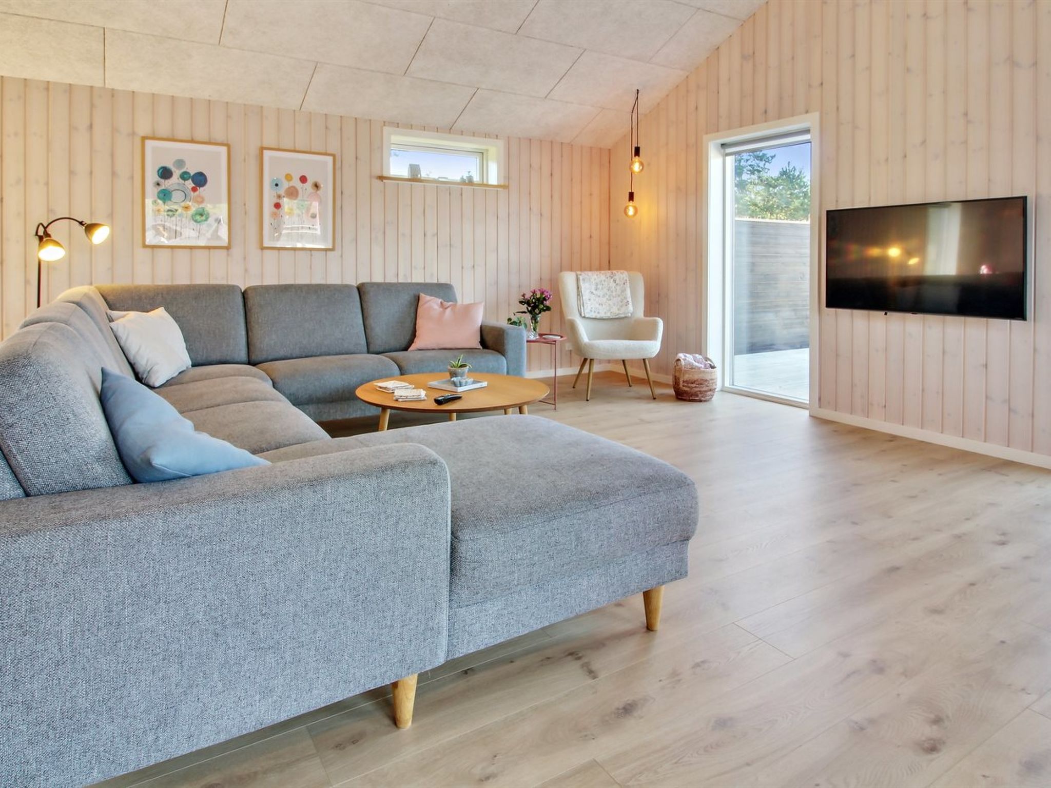 "Anuk" - 2.3km from the sea - Inside