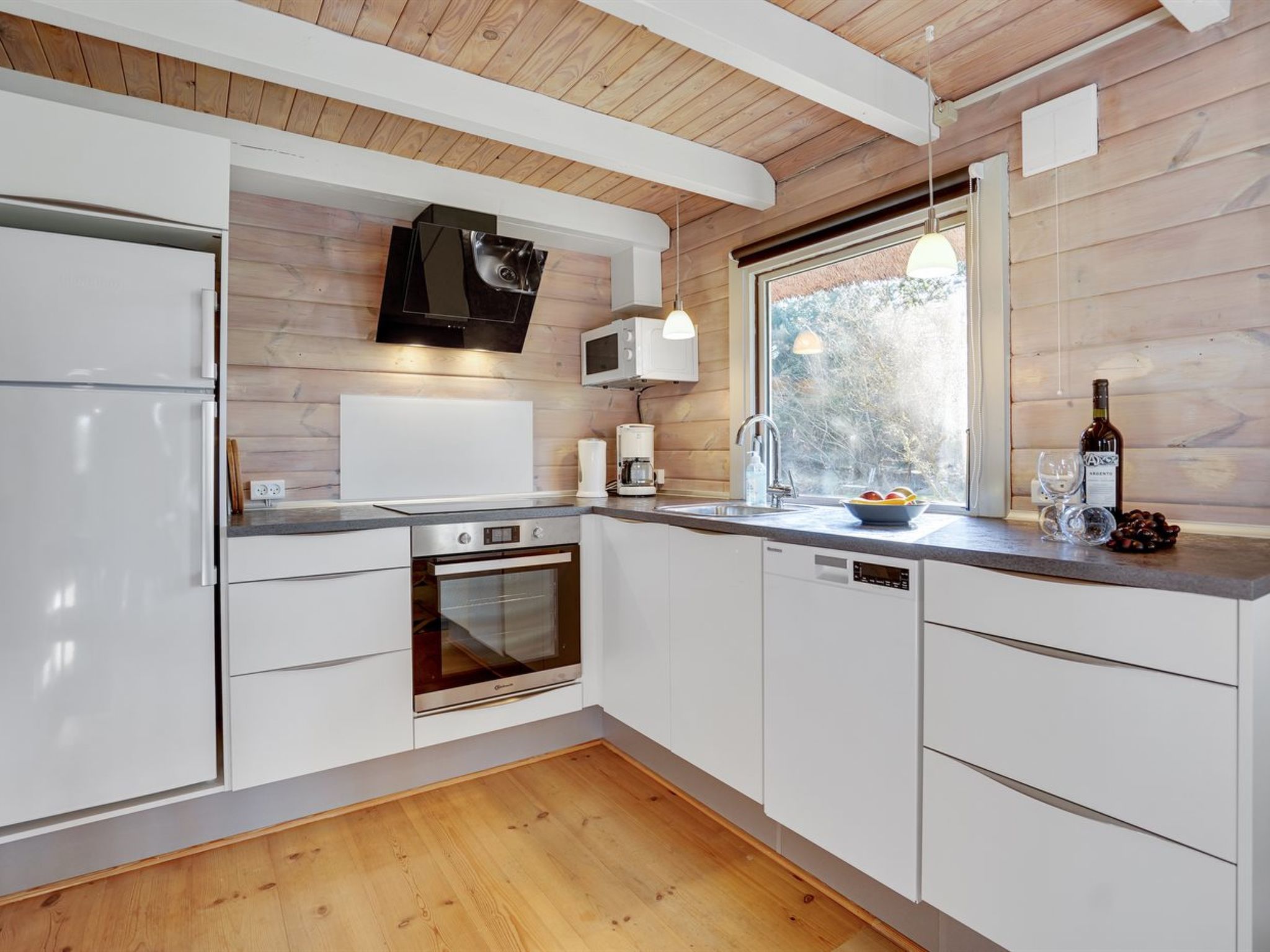 "Tine" - 2.3km from the sea - Binnen