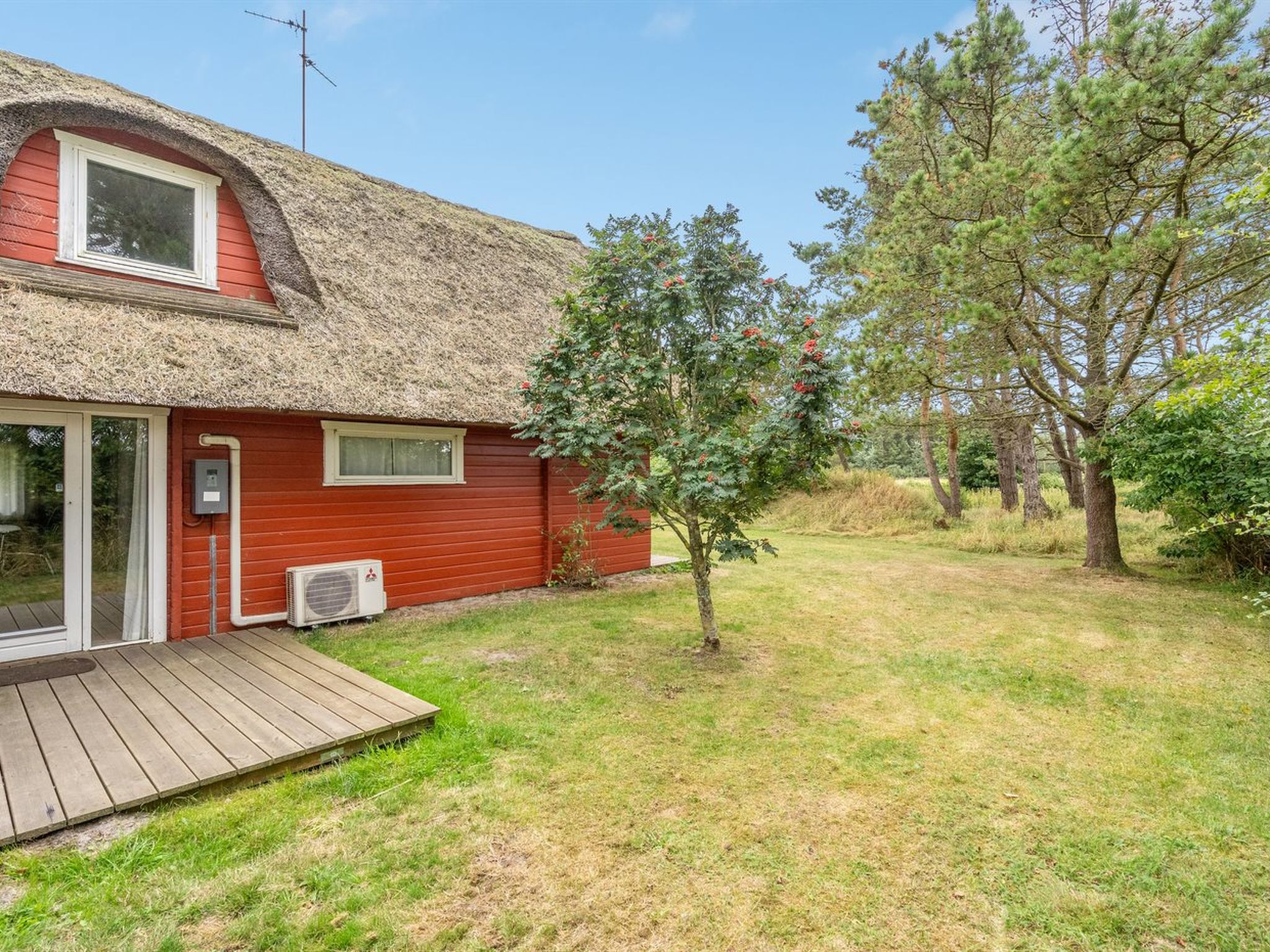 "Tine" - 2.3km from the sea - Buiten