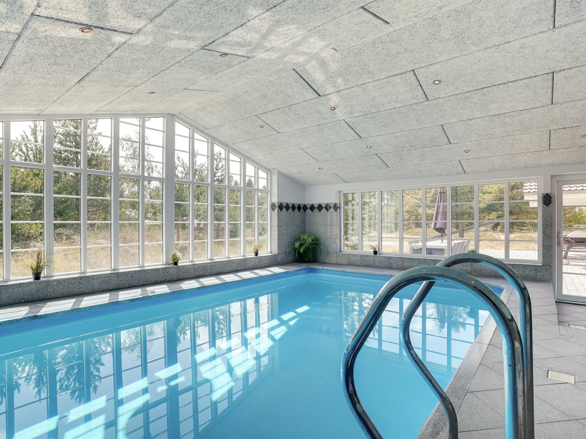 "Nana" - 4km from the sea — Pool Outdoor (4 of 43)