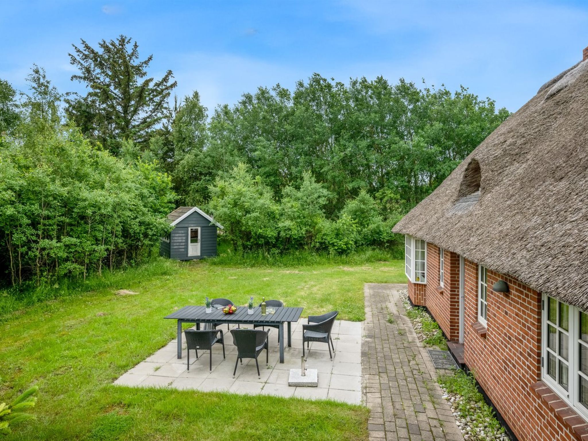 "Thoren" - 2km from the sea - Draußen