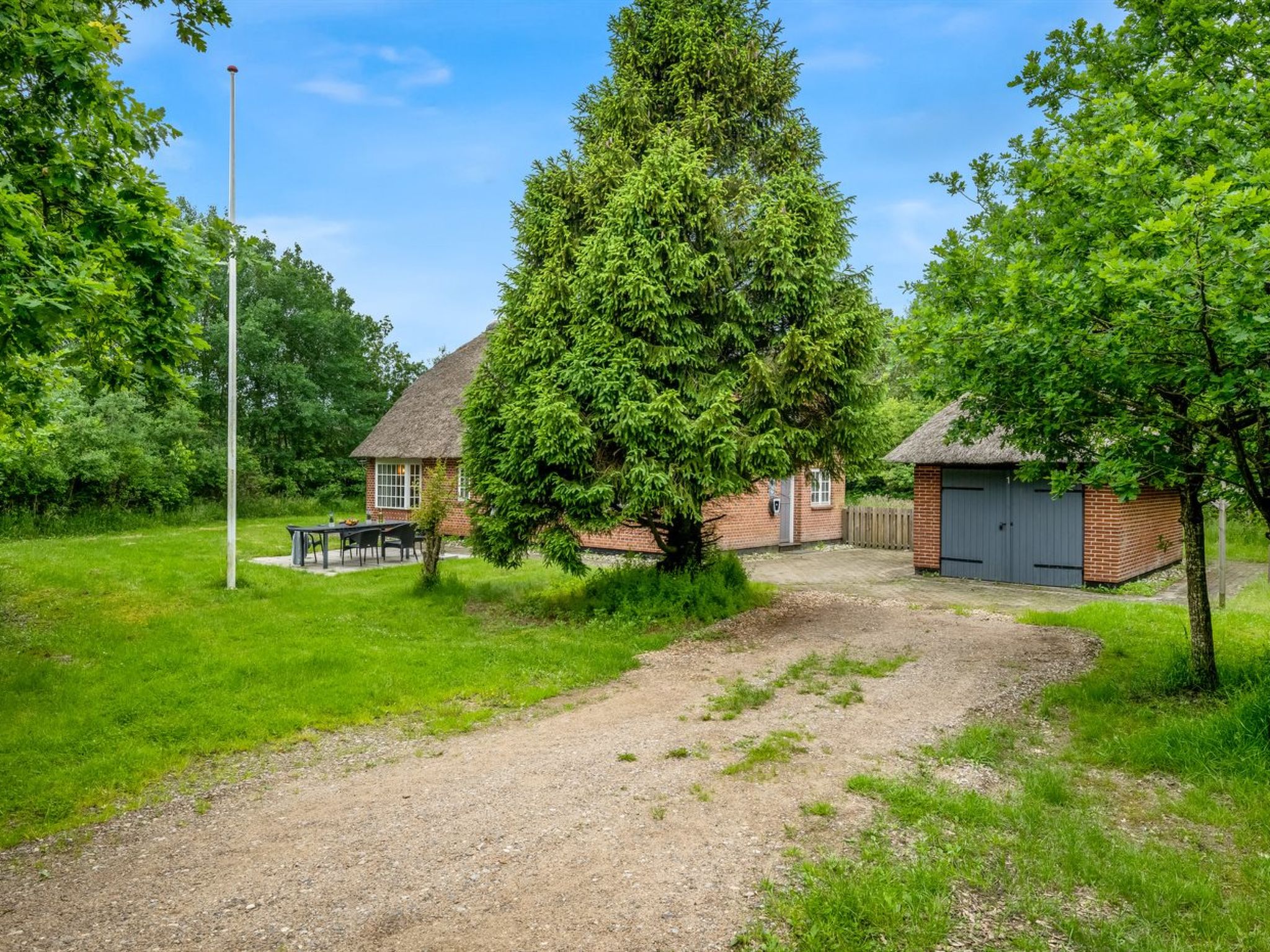 "Thoren" - 2km from the sea - Draußen