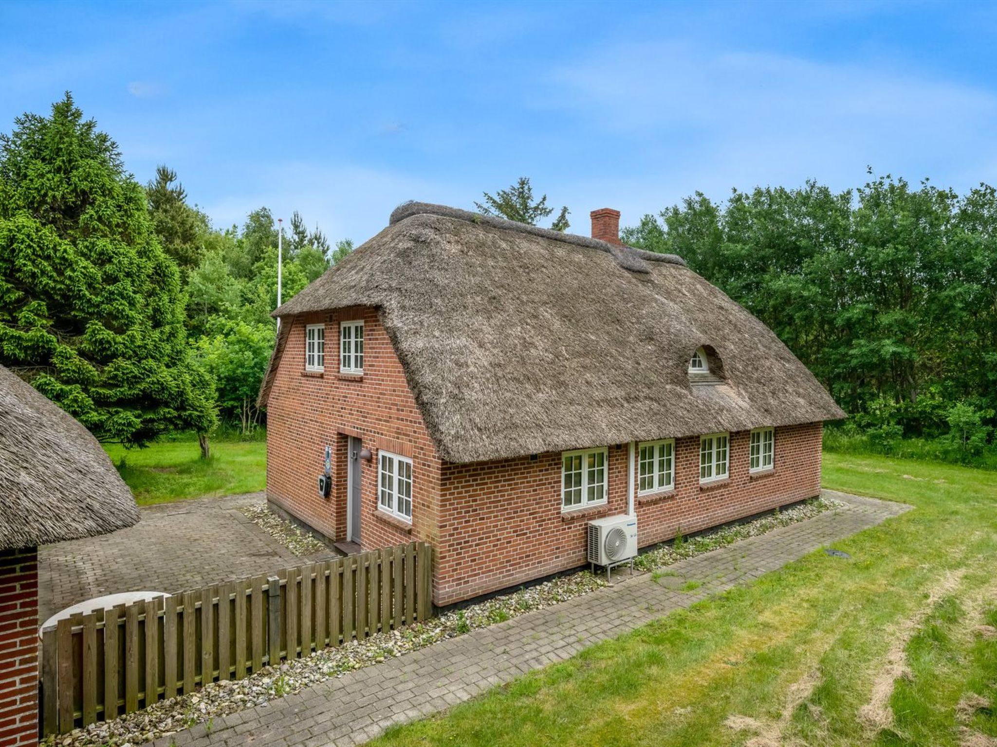 "Thoren" - 2km from the sea - Draußen