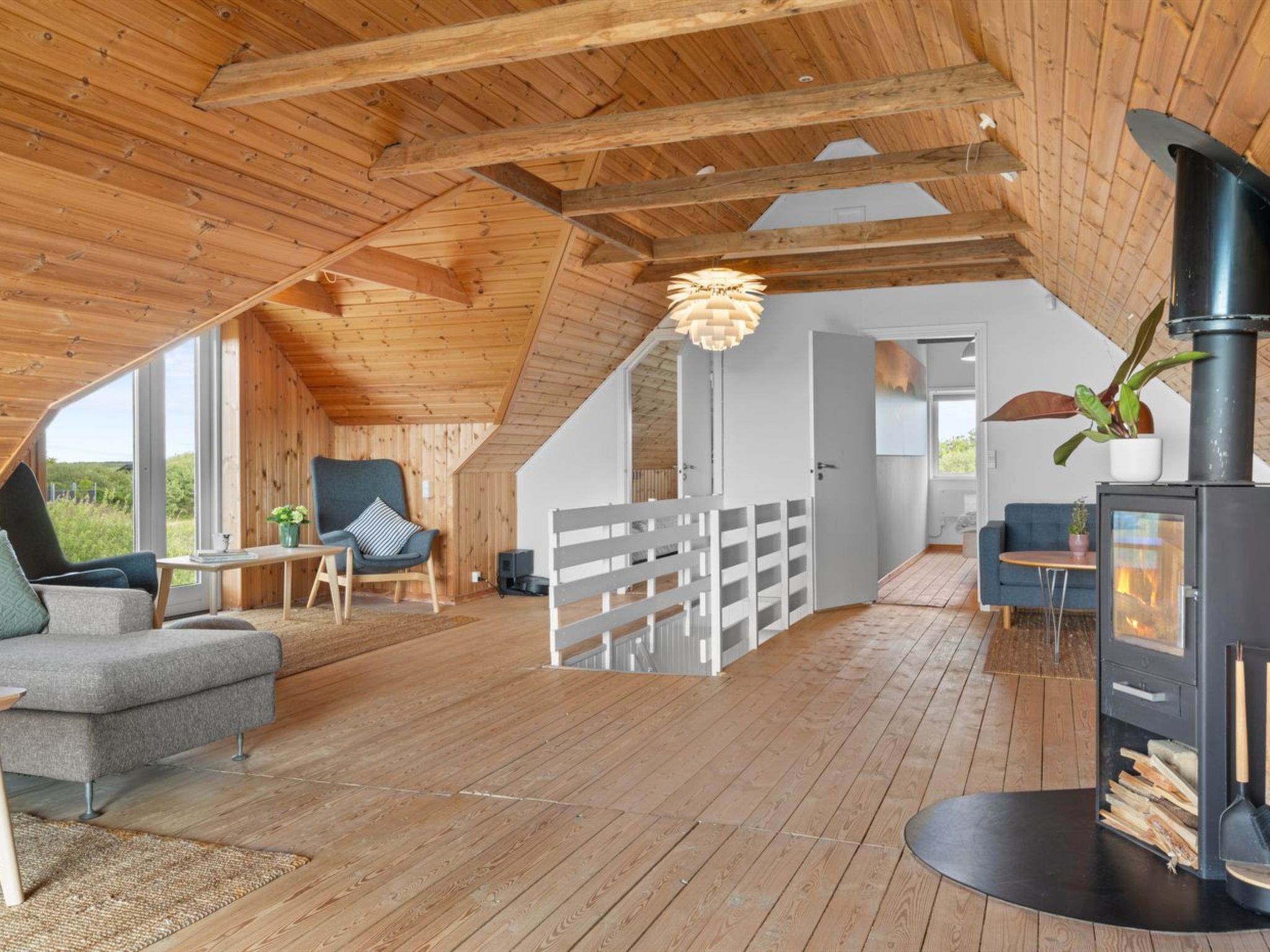 "Taio" - 500m from the sea - Binnen