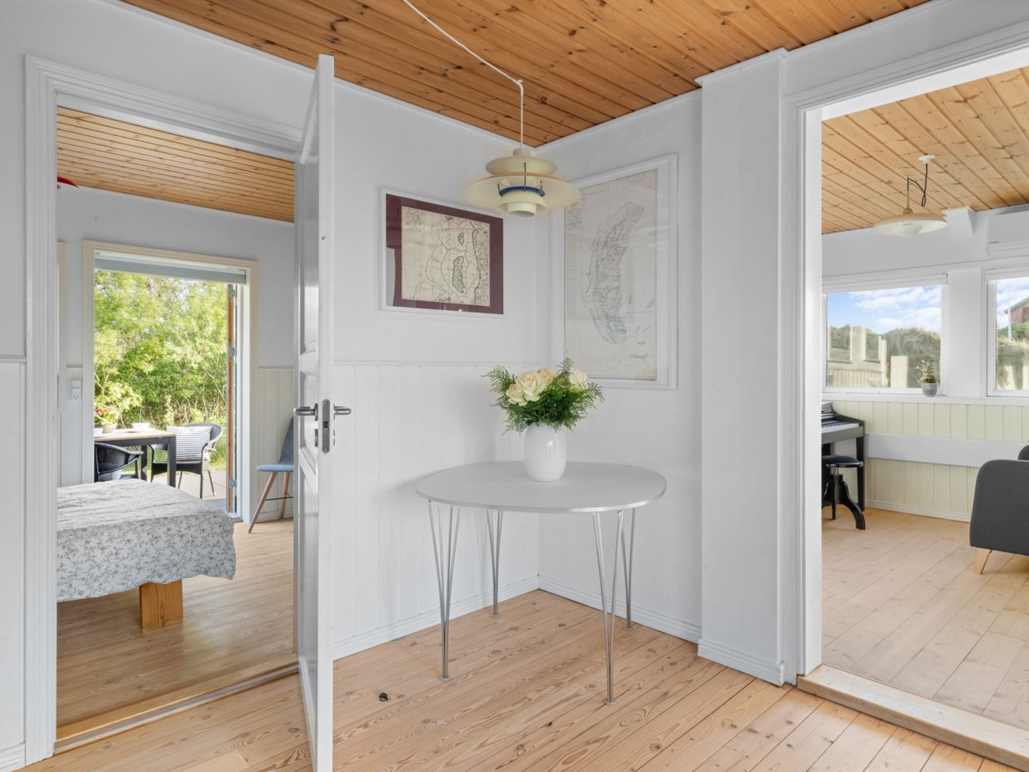 "Taio" - 500m from the sea - Binnen