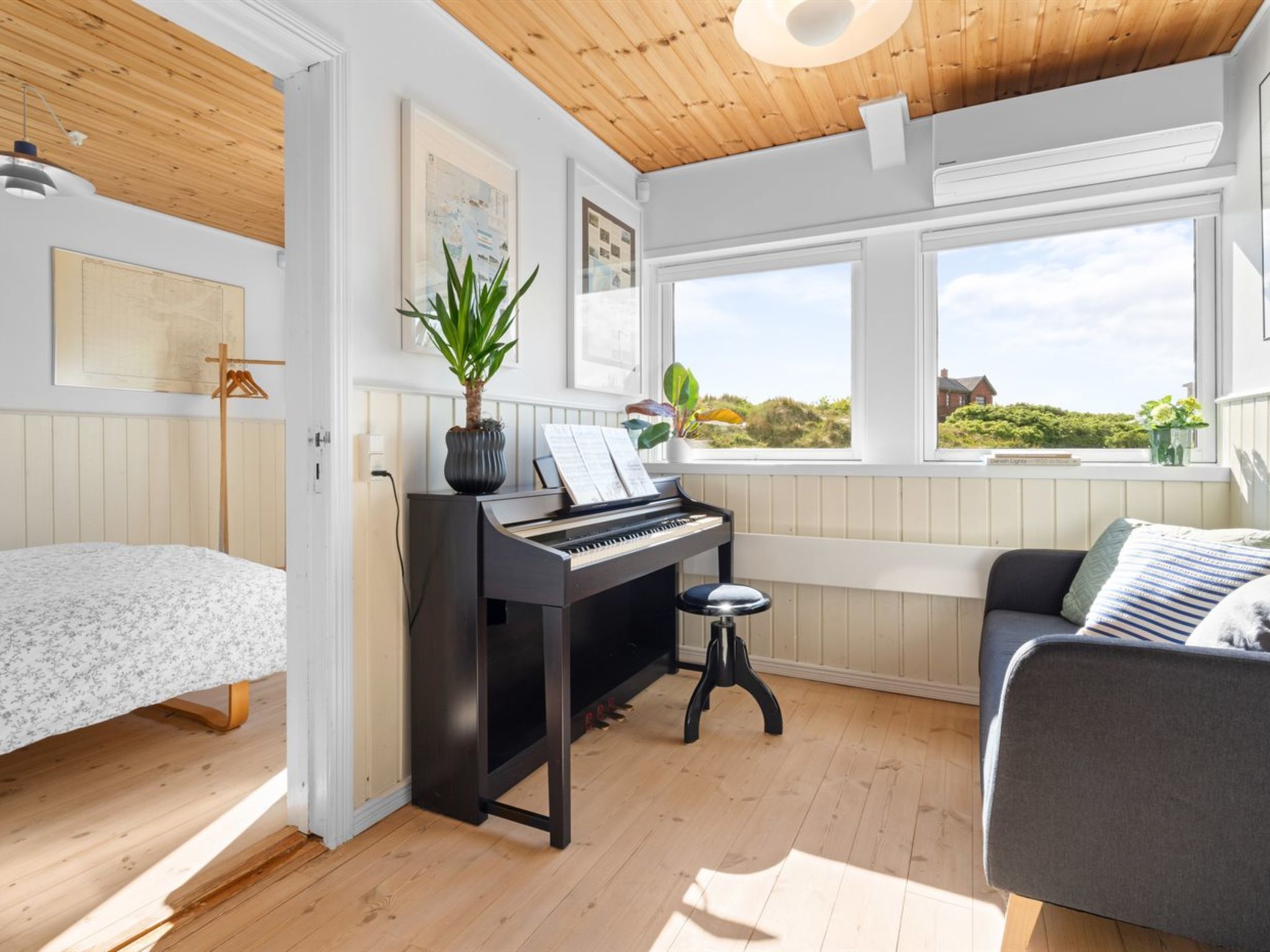 "Taio" - 500m from the sea - Binnen