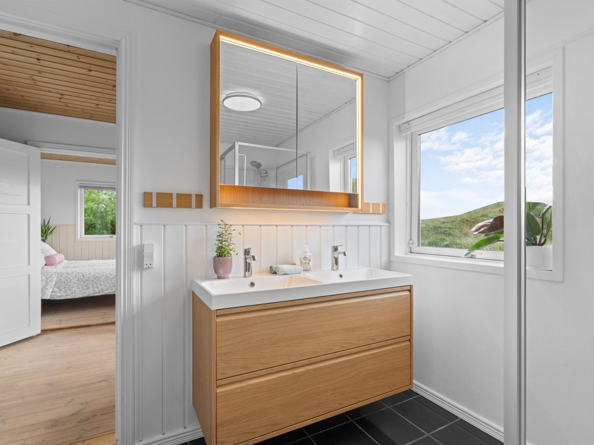 "Taio" - 500m from the sea - Binnen