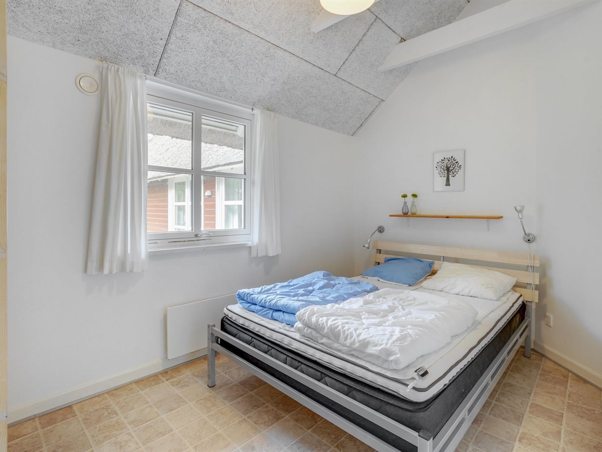"Jenna" - 1.4km from the sea - Binnen