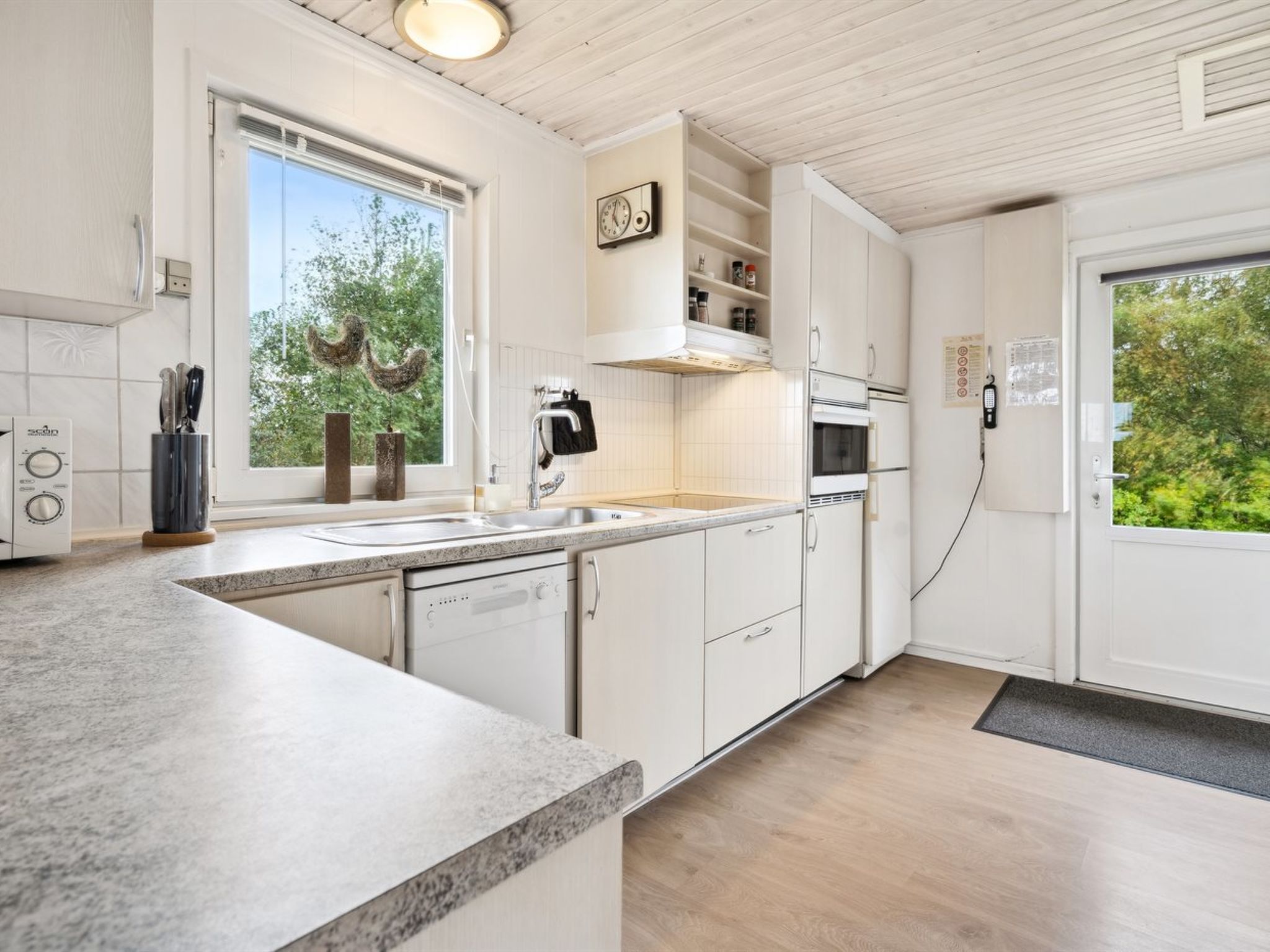 "Swana" - 550m from the sea-Inside