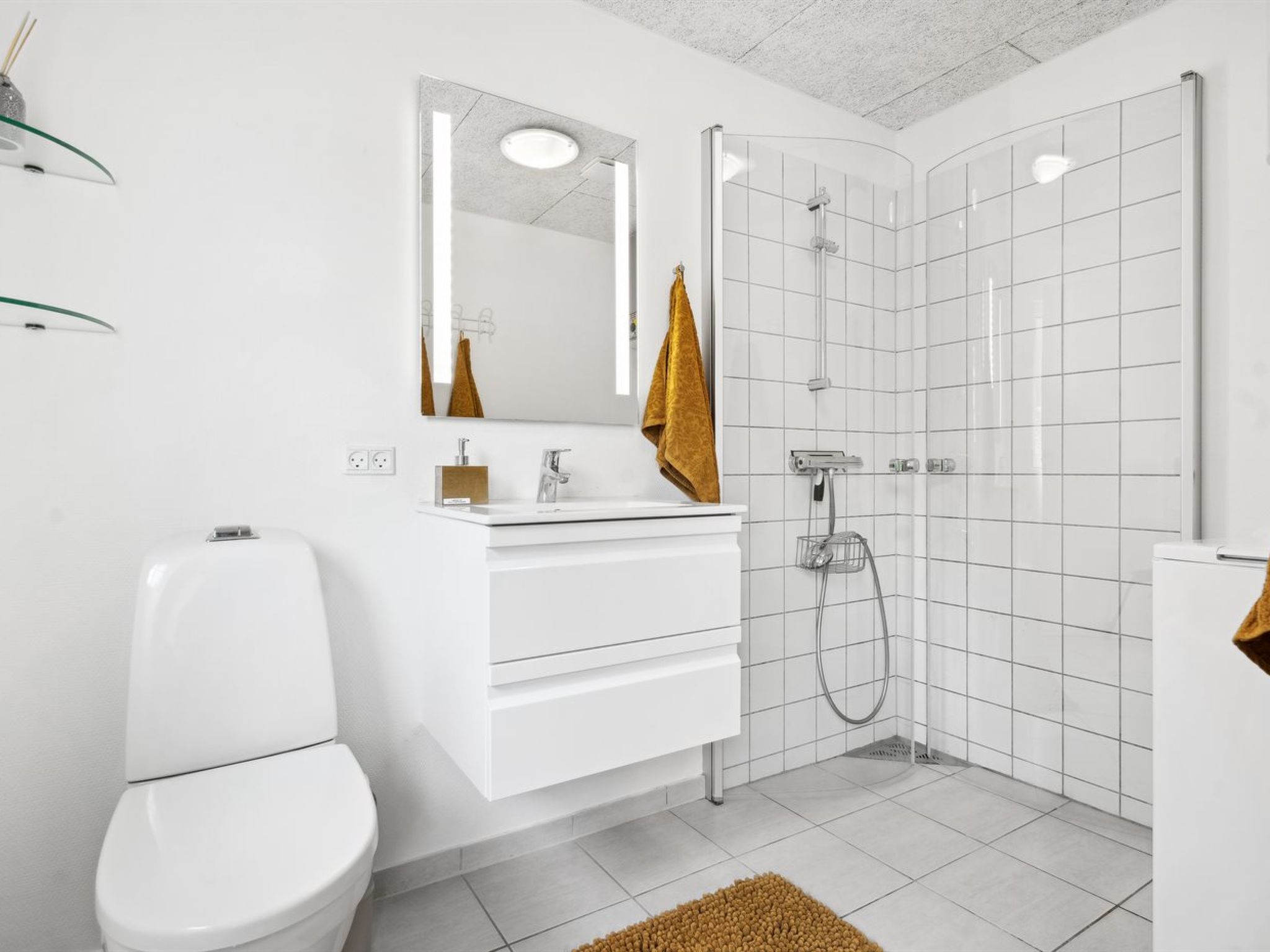 "Swana" - 550m from the sea-Binnen