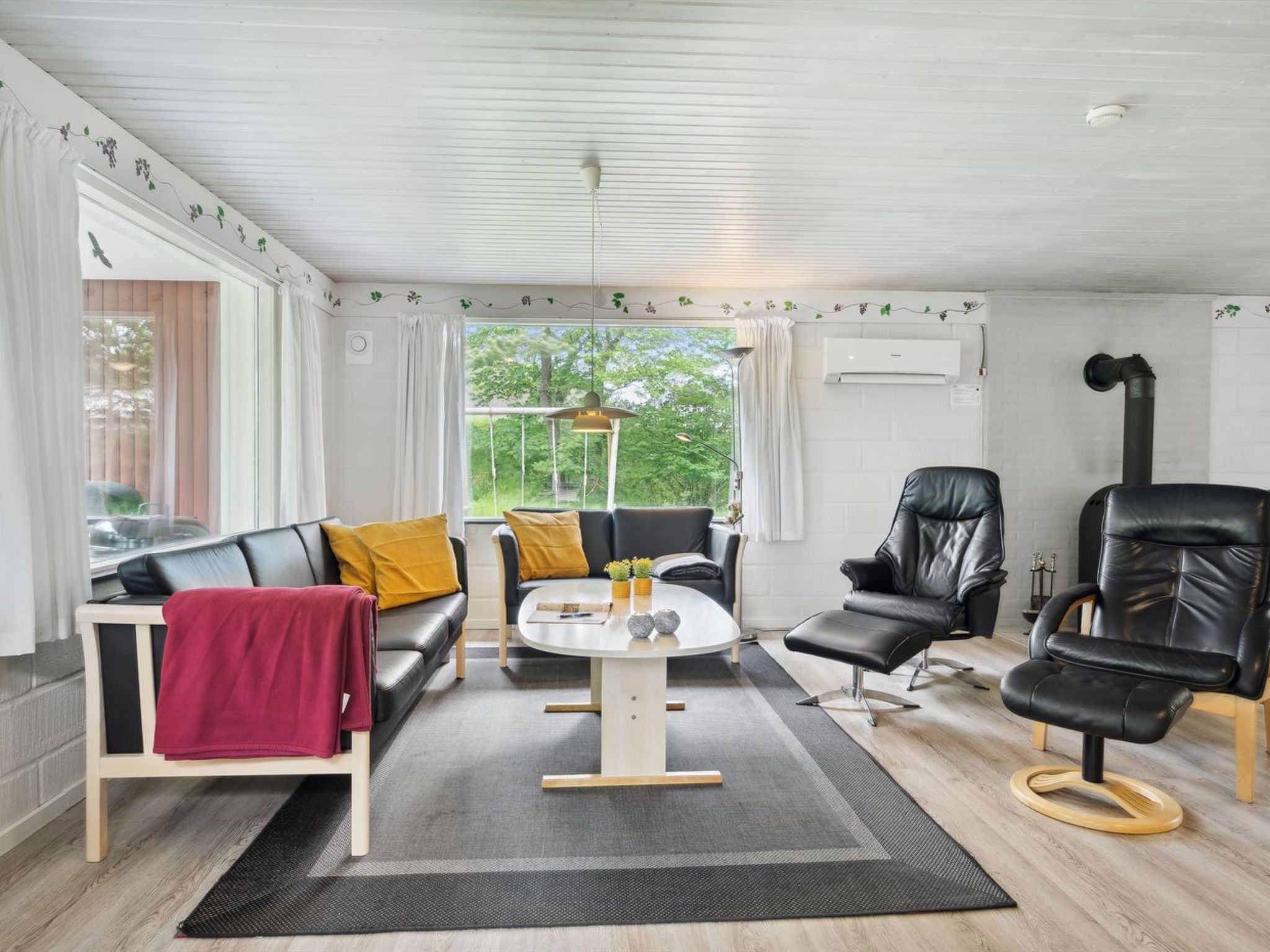 "Keyla" - 3.2km from the sea - Binnen