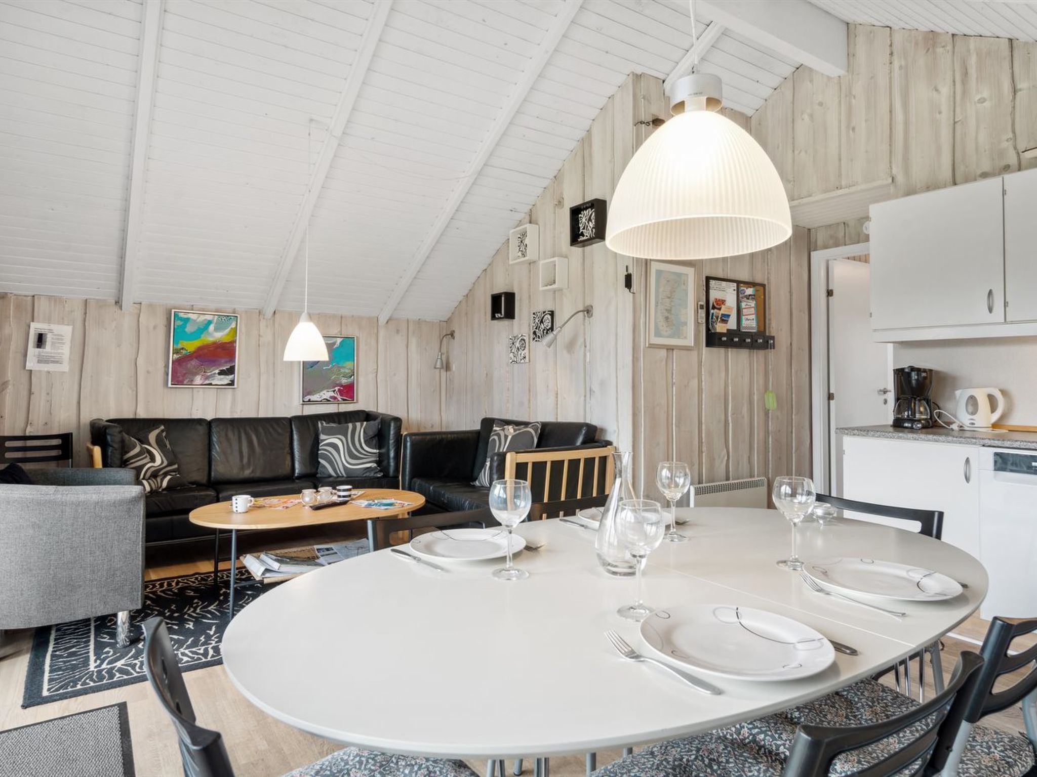 "Rohan" - 2.2km from the sea - Binnen