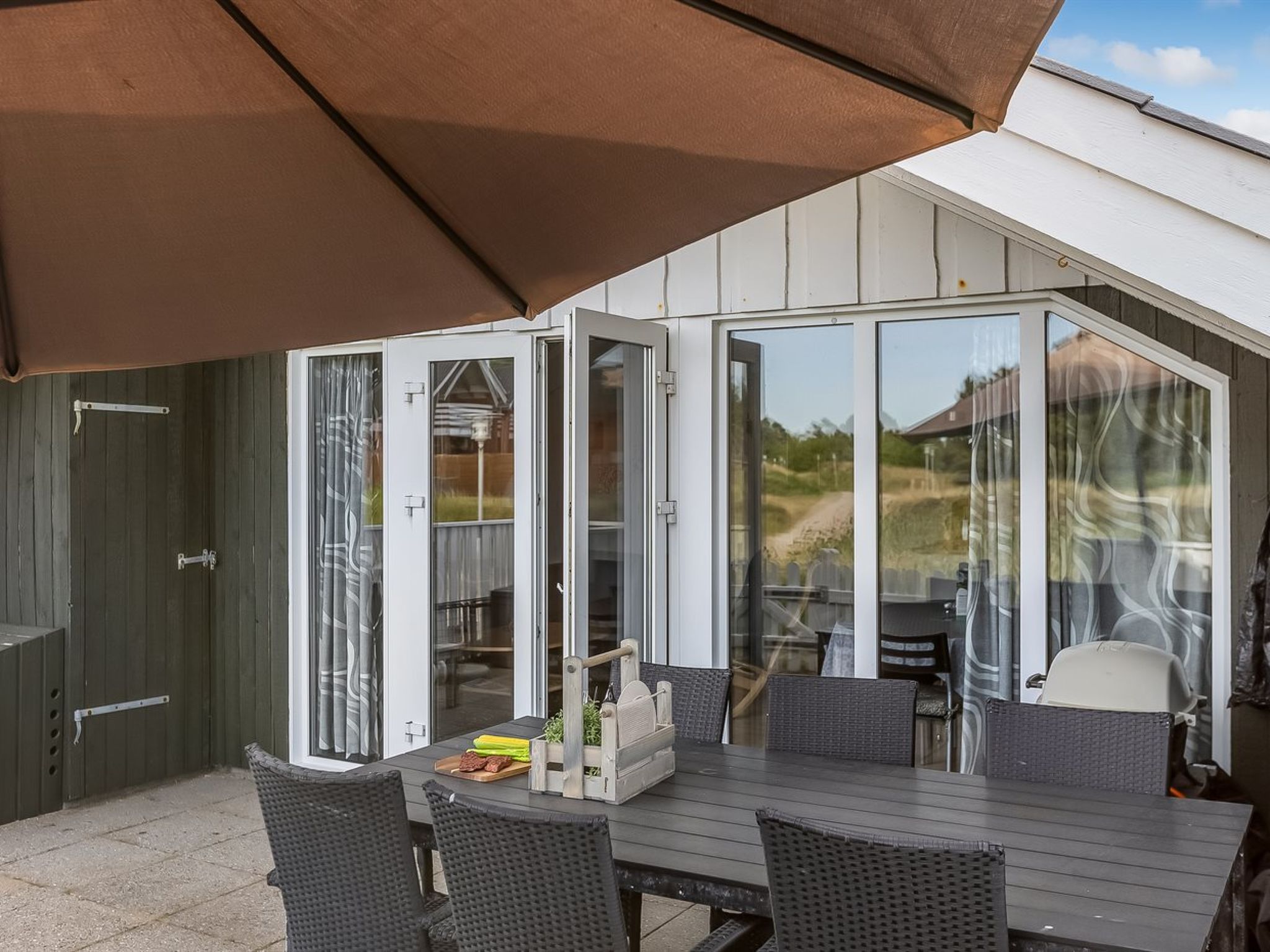"Rohan" - 2.2km from the sea — Terrace (5 of 29)