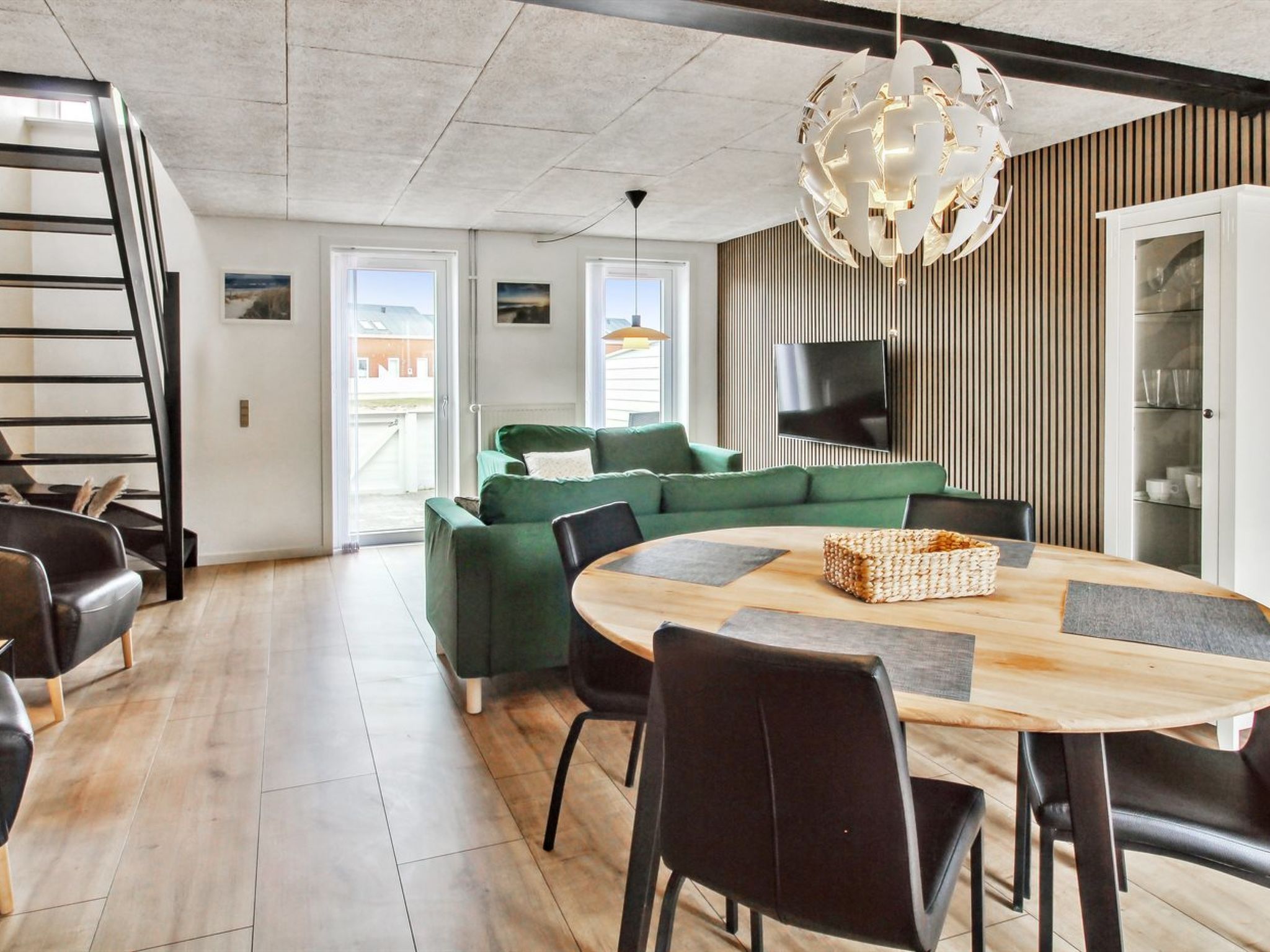 "Ilka" - 2.3km from the sea - Binnen