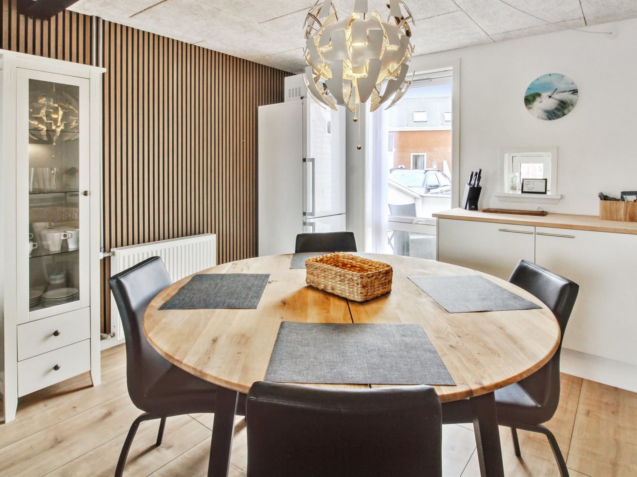 "Ilka" - 2.3km from the sea - Binnen