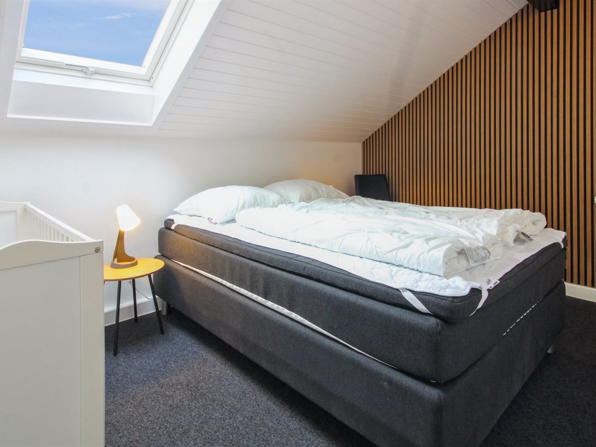 "Ilka" - 2.3km from the sea - Binnen