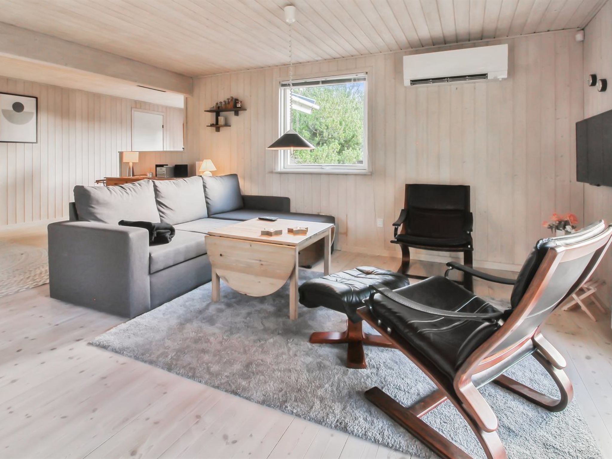 "Jakko" - 2.6km from the sea - Binnen