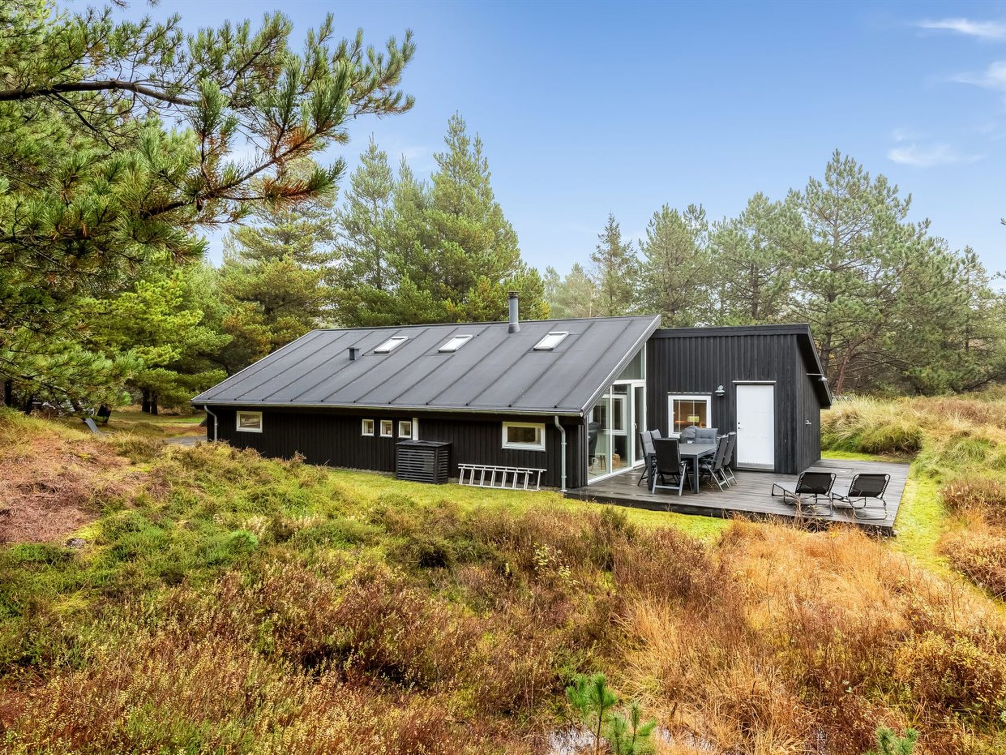 "Emila" - 2.2km from the sea