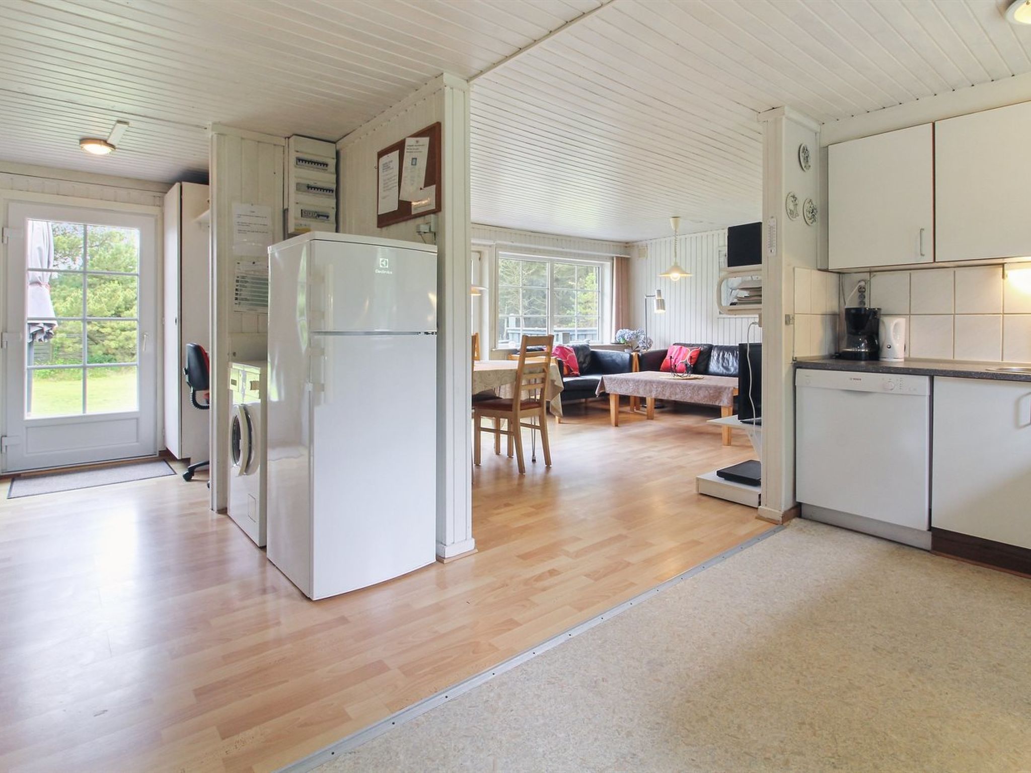 "Ylvi" - 2.8km from the sea - Binnen