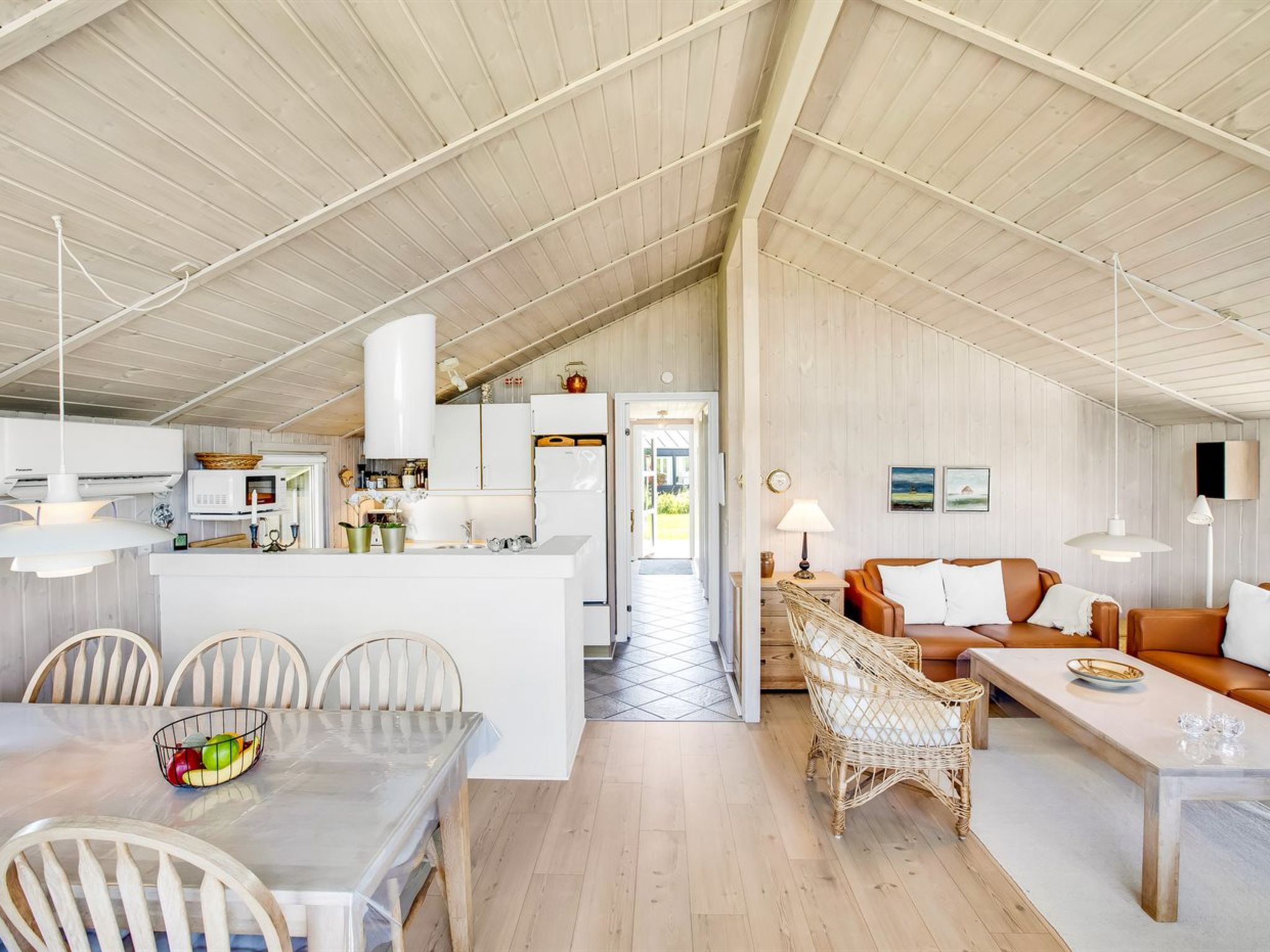 "Hariet" - 300m from the sea - Binnen