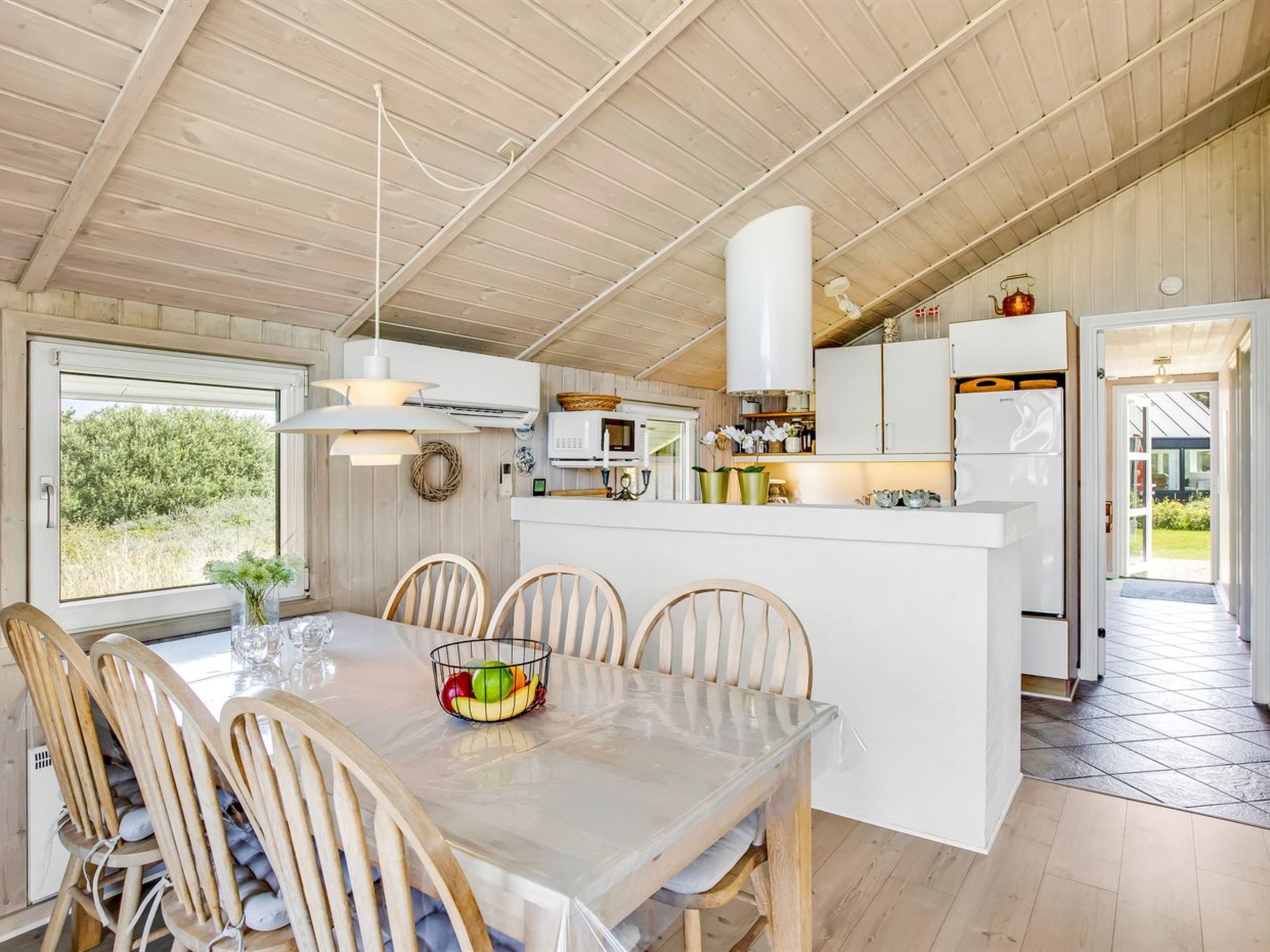 "Hariet" - 300m from the sea - Binnen