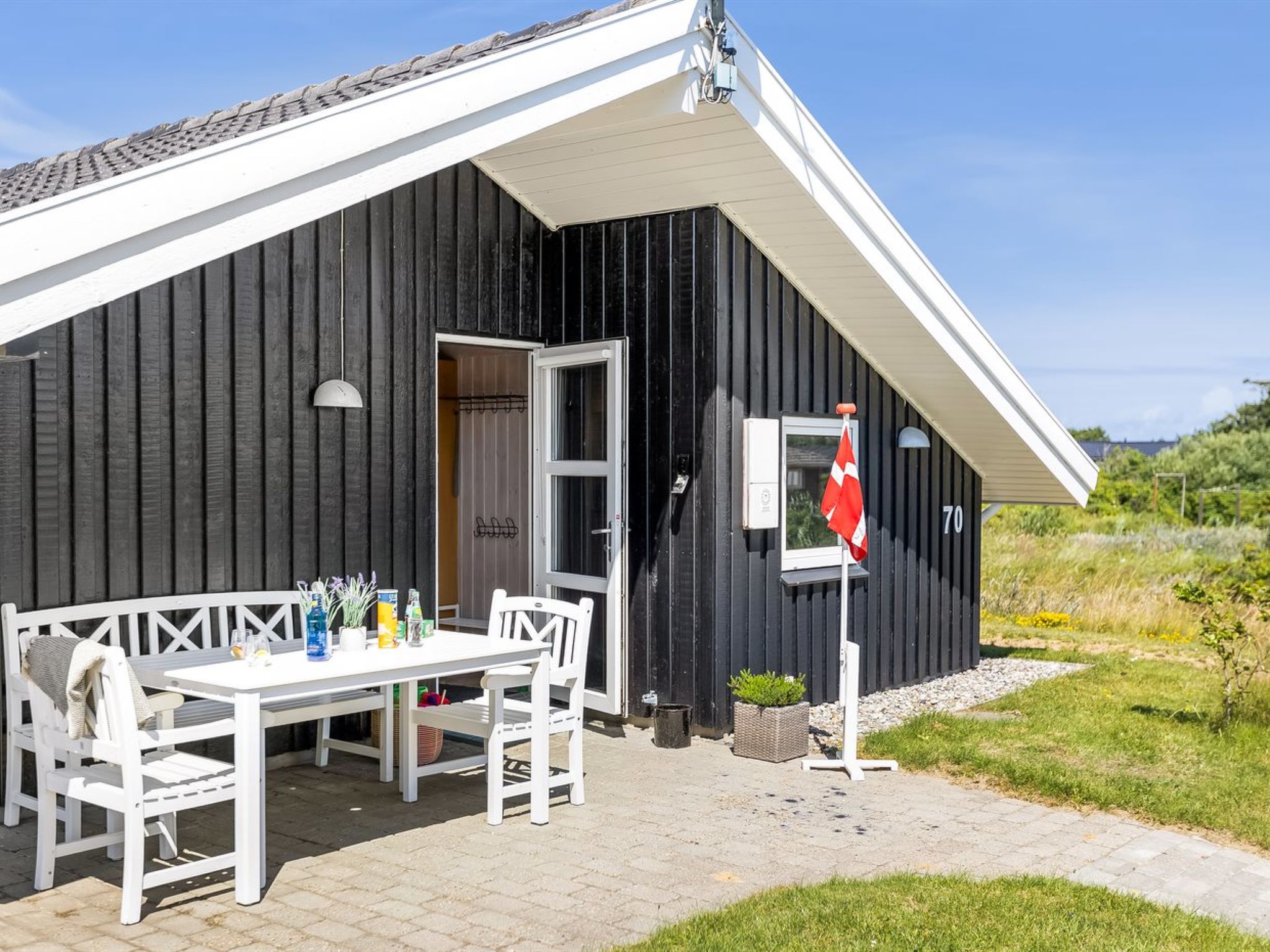 "Hariet" - 300m from the sea - Buiten