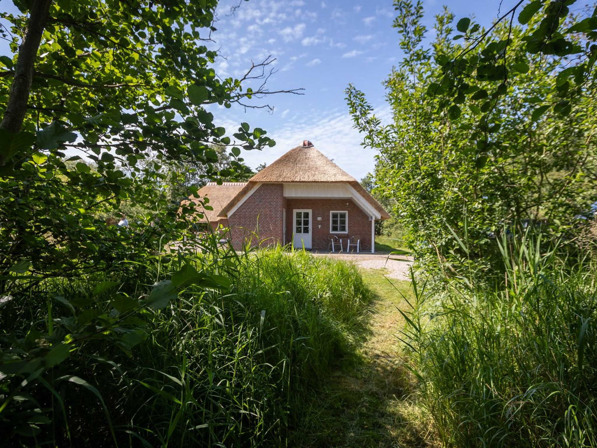 "Ejvi" - 4km from the sea - Buiten