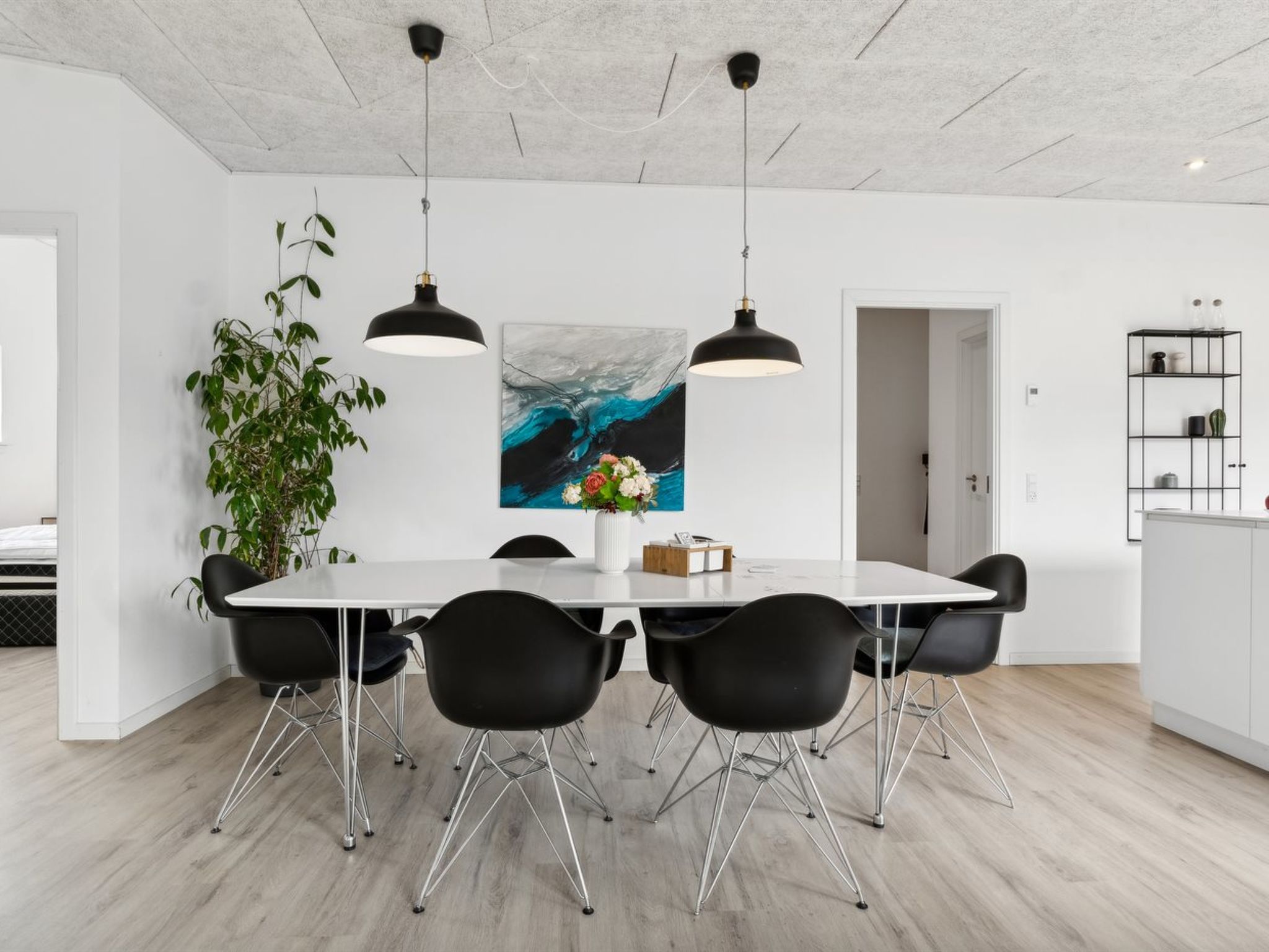 "Ingebrit" - 1.4km from the sea - Binnen