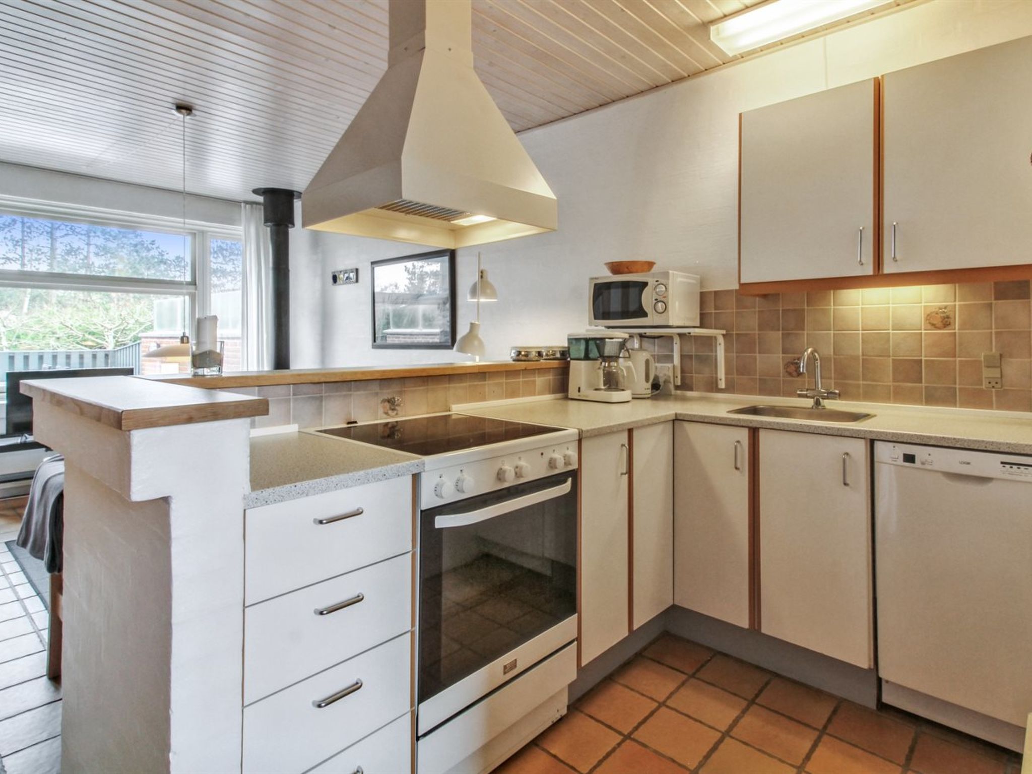 "Rufina" - 3.5km from the sea-Binnen