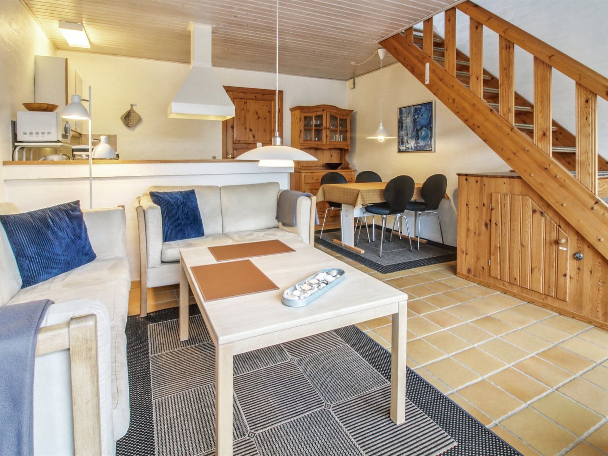"Rufina" - 3.5km from the sea - Inside
