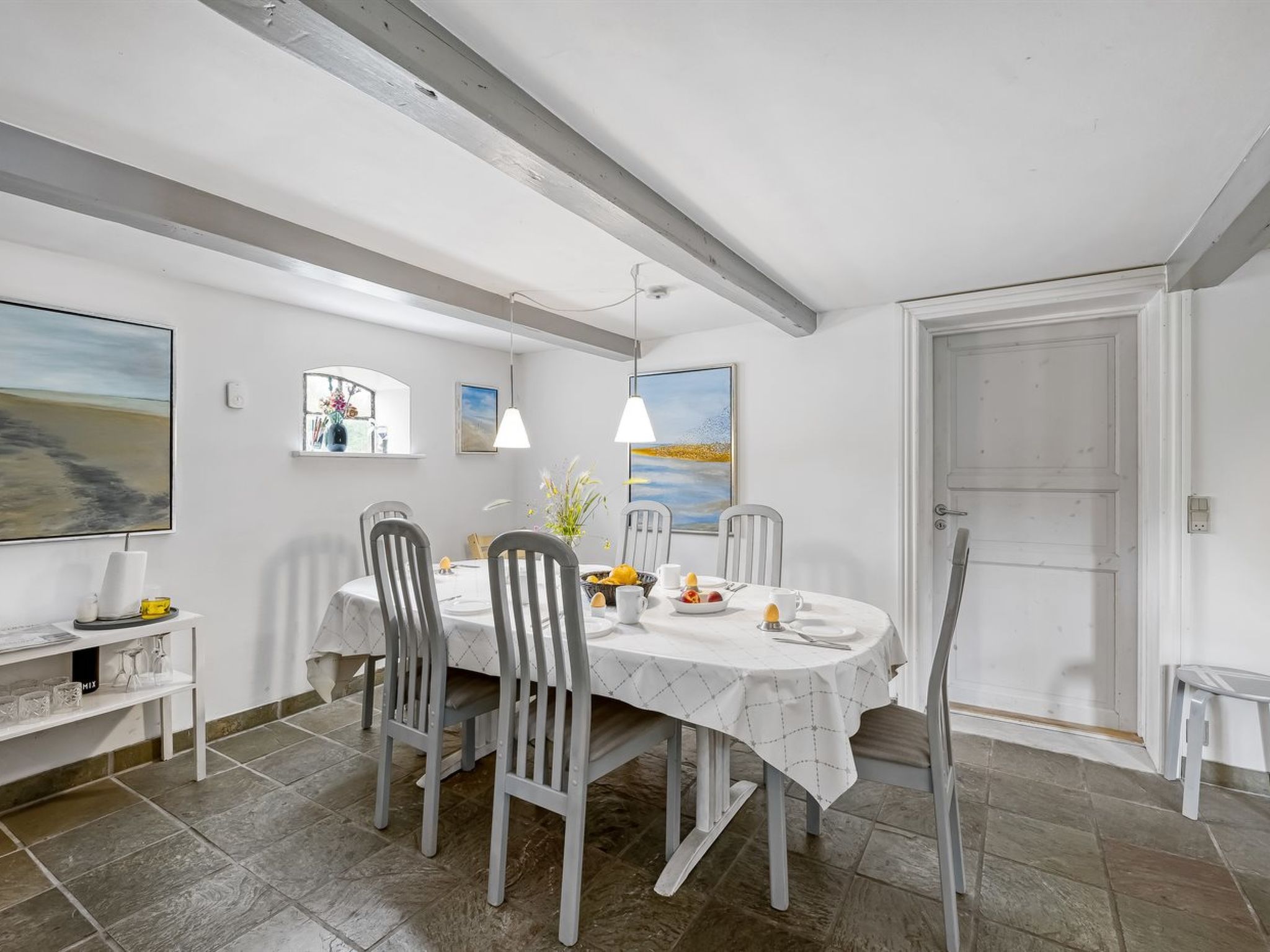 "Wiss" - 4.1km from the sea - Inside