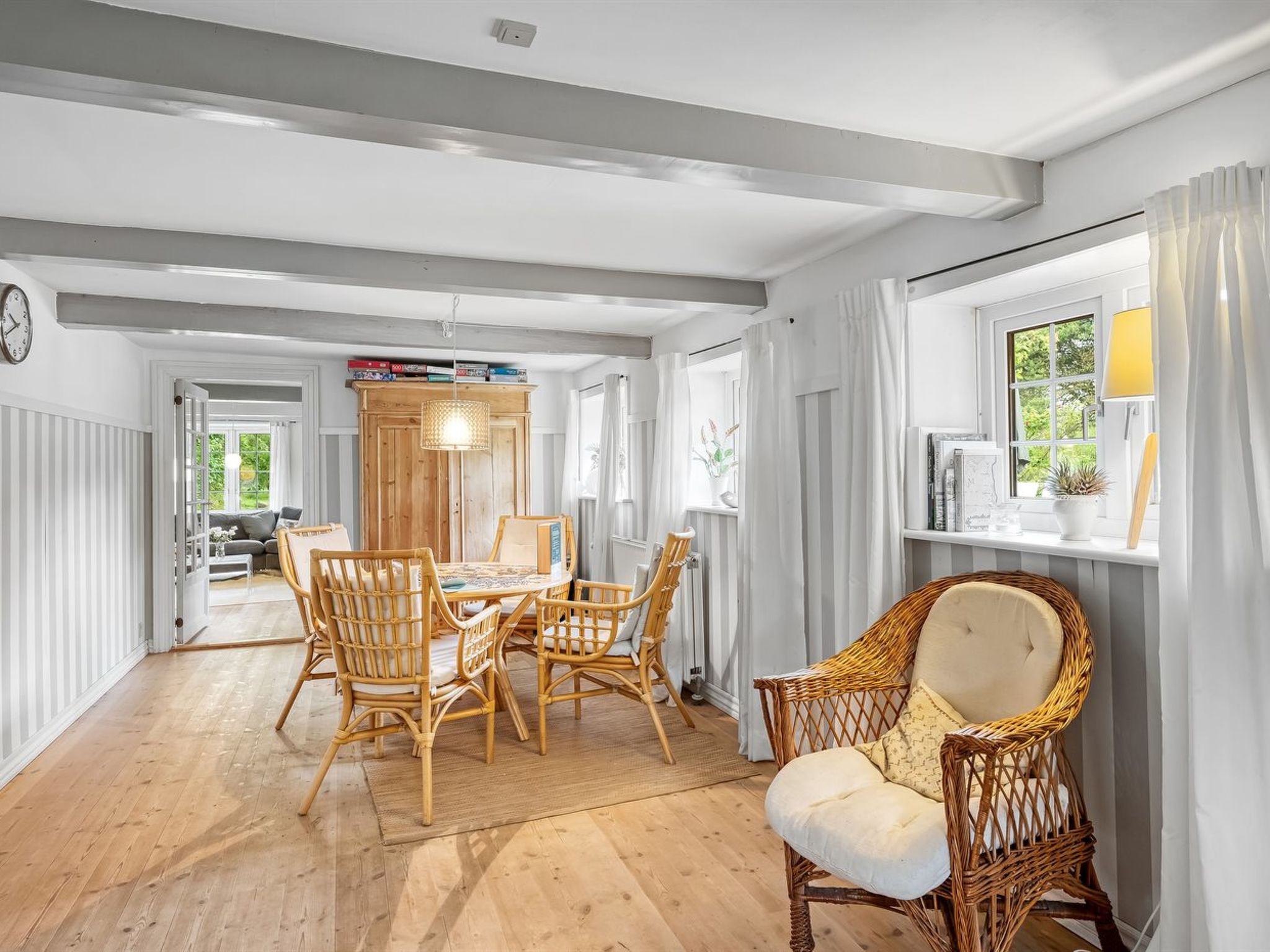 "Wiss" - 4.1km from the sea - Inside