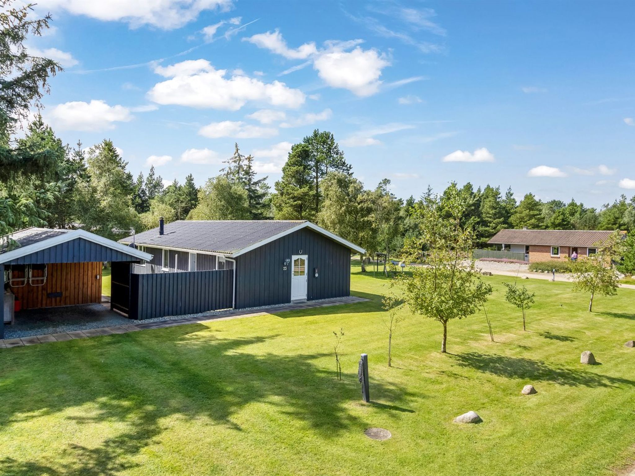 "Fiallar" - 3.2km from the sea - Buiten